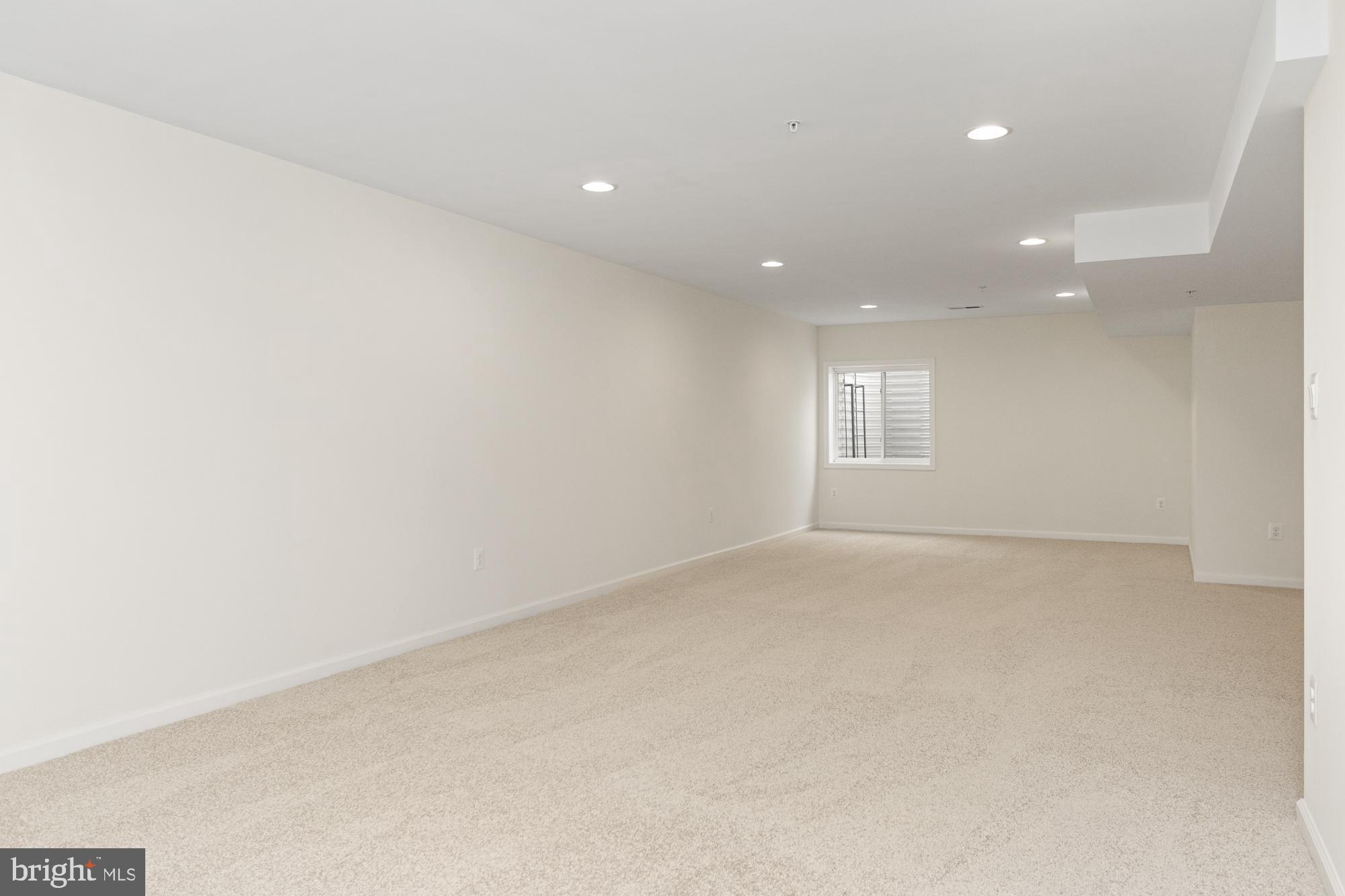 FALLSTON COMMONS - Residential