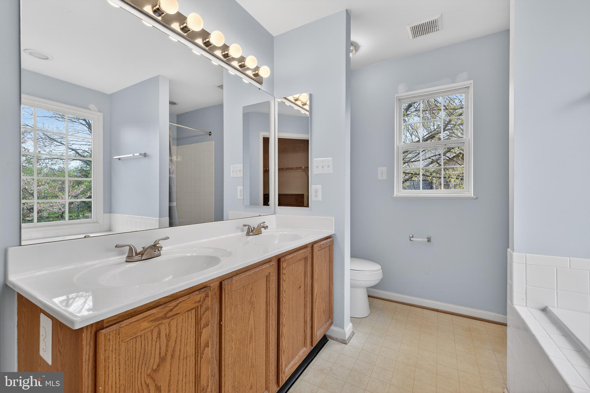 GROVEHURST - Residential