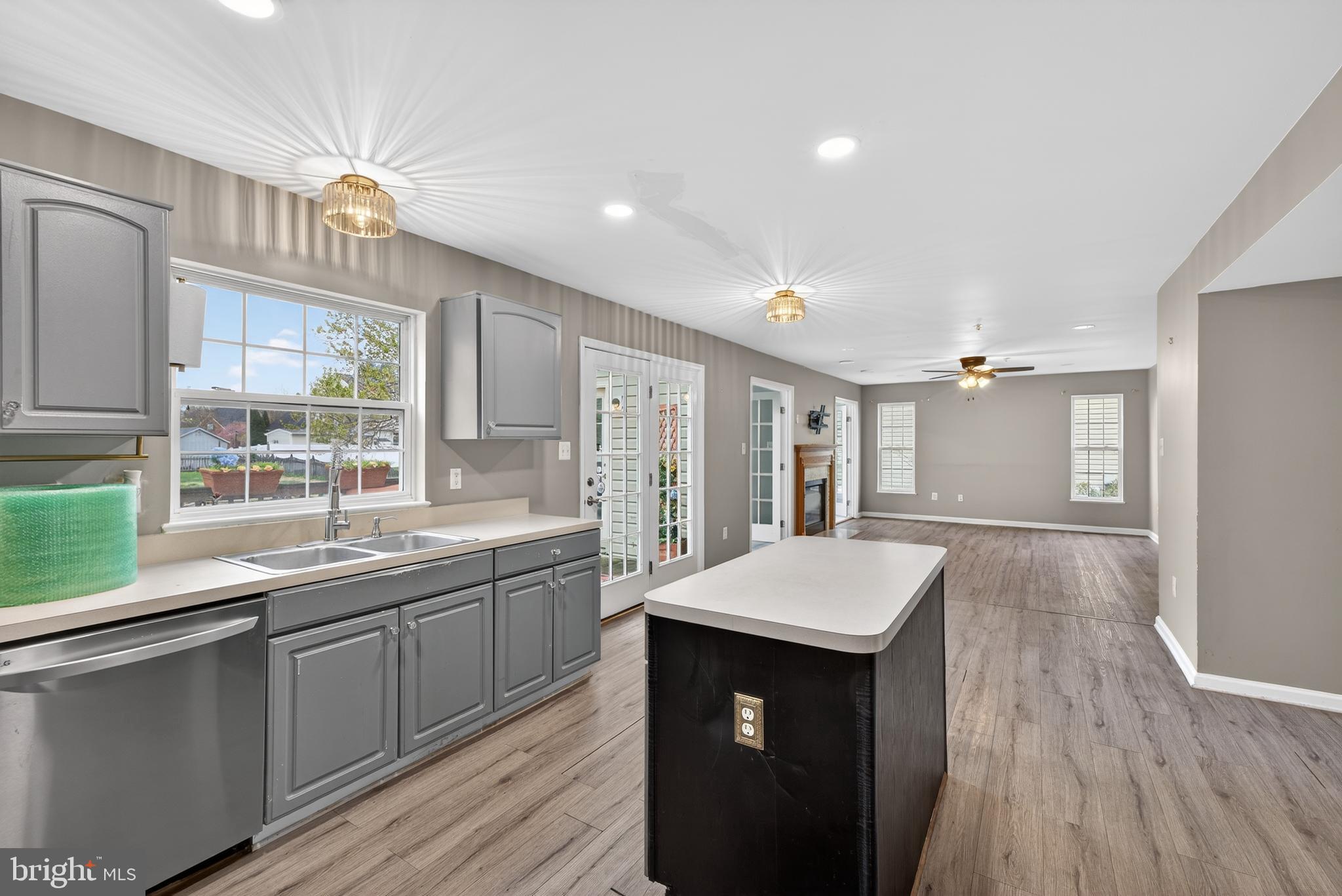 GROVEHURST - Residential