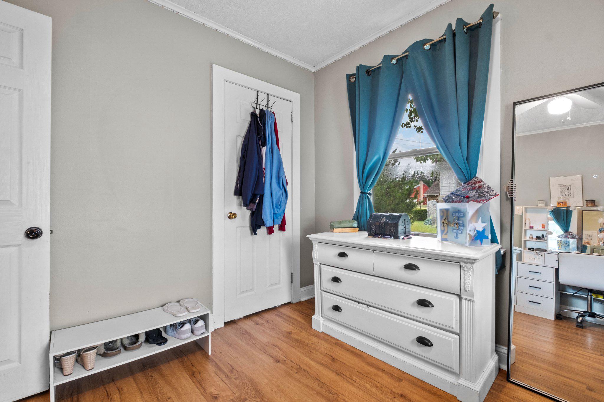 FEASTERVILLE HGTS - Residential