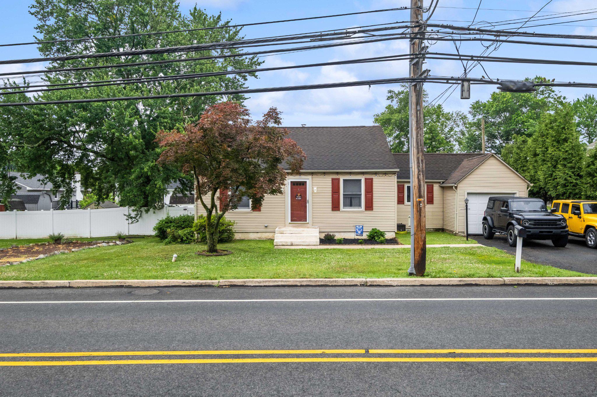 FEASTERVILLE HGTS - Residential