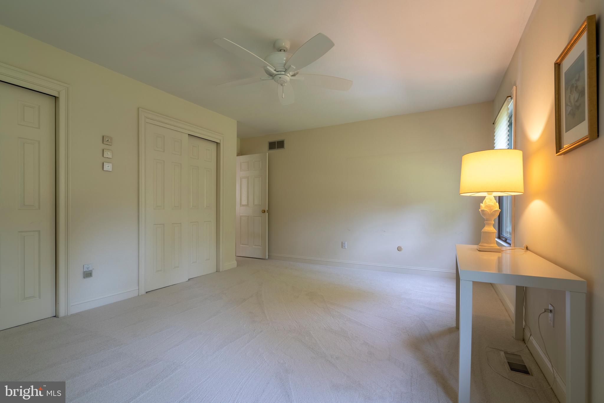 VILLAGE CIRCLE - Residential