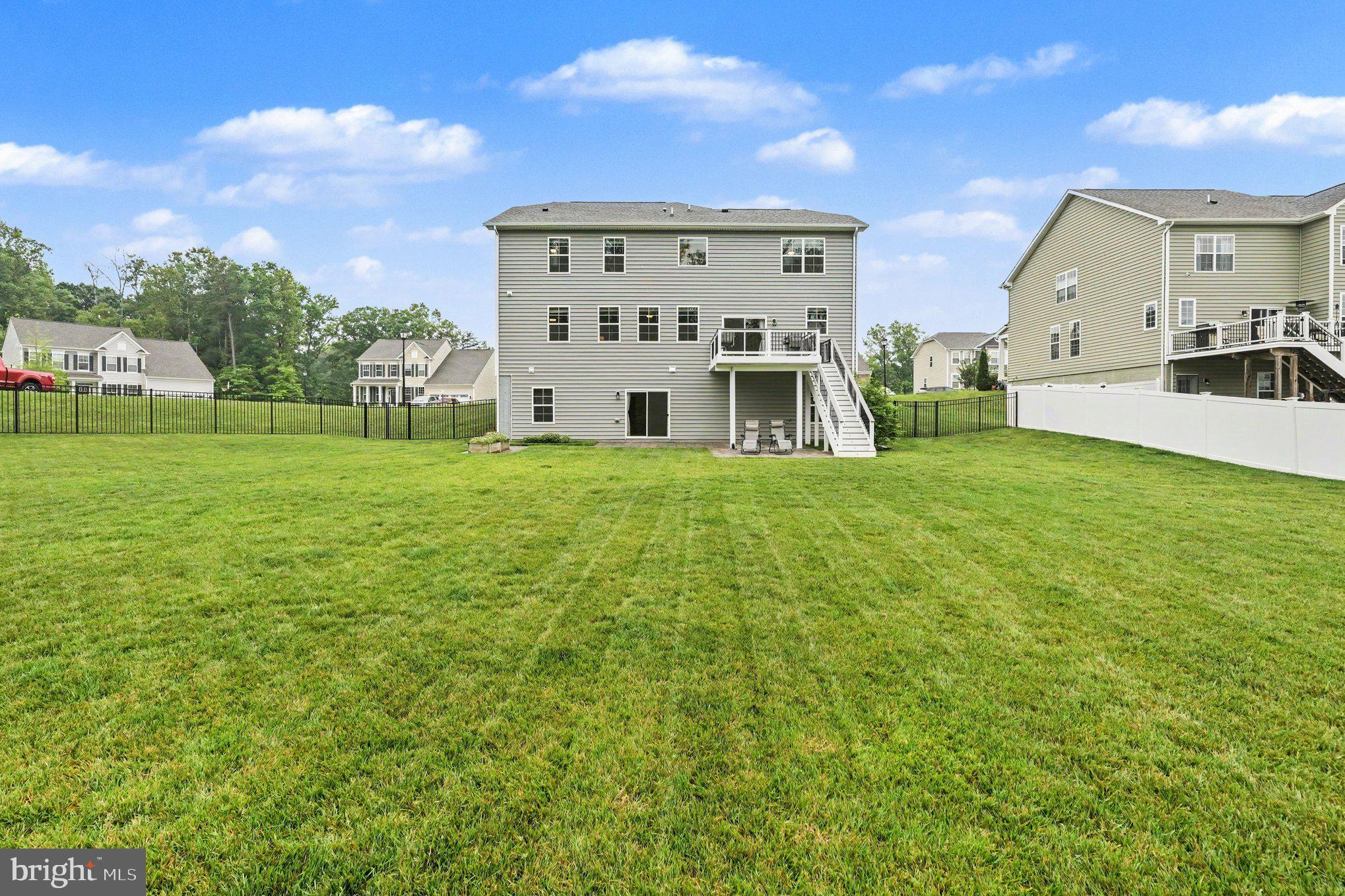 SHELTON WOODS - Residential
