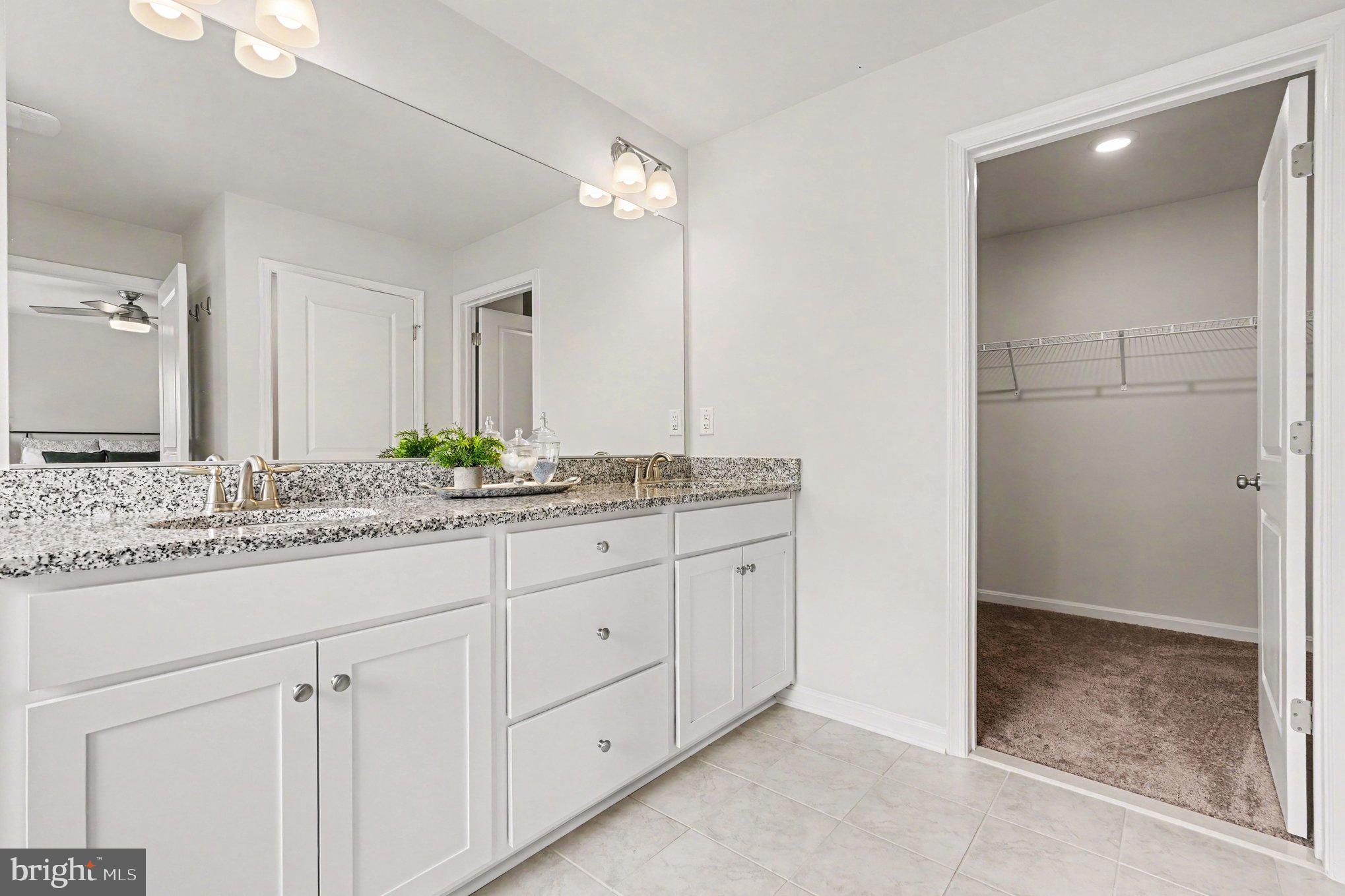 SHELTON WOODS - Residential