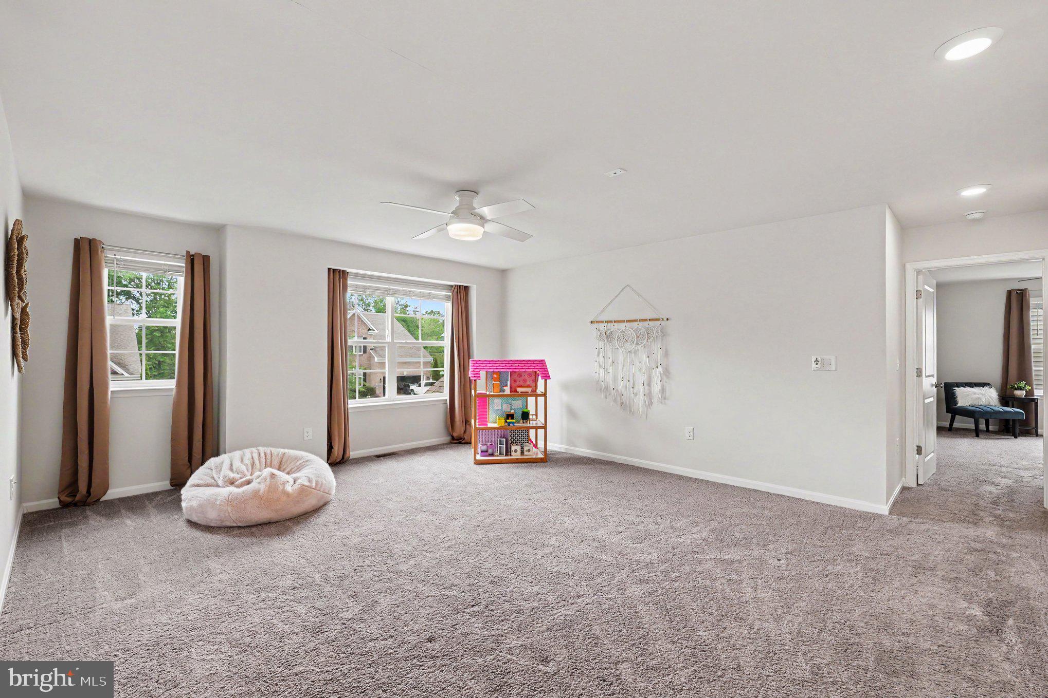 SHELTON WOODS - Residential