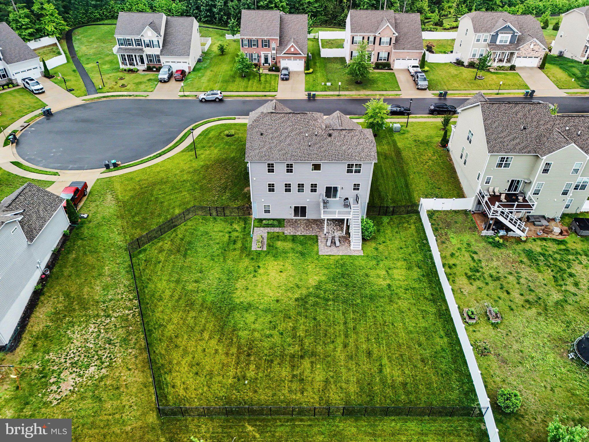 SHELTON WOODS - Residential