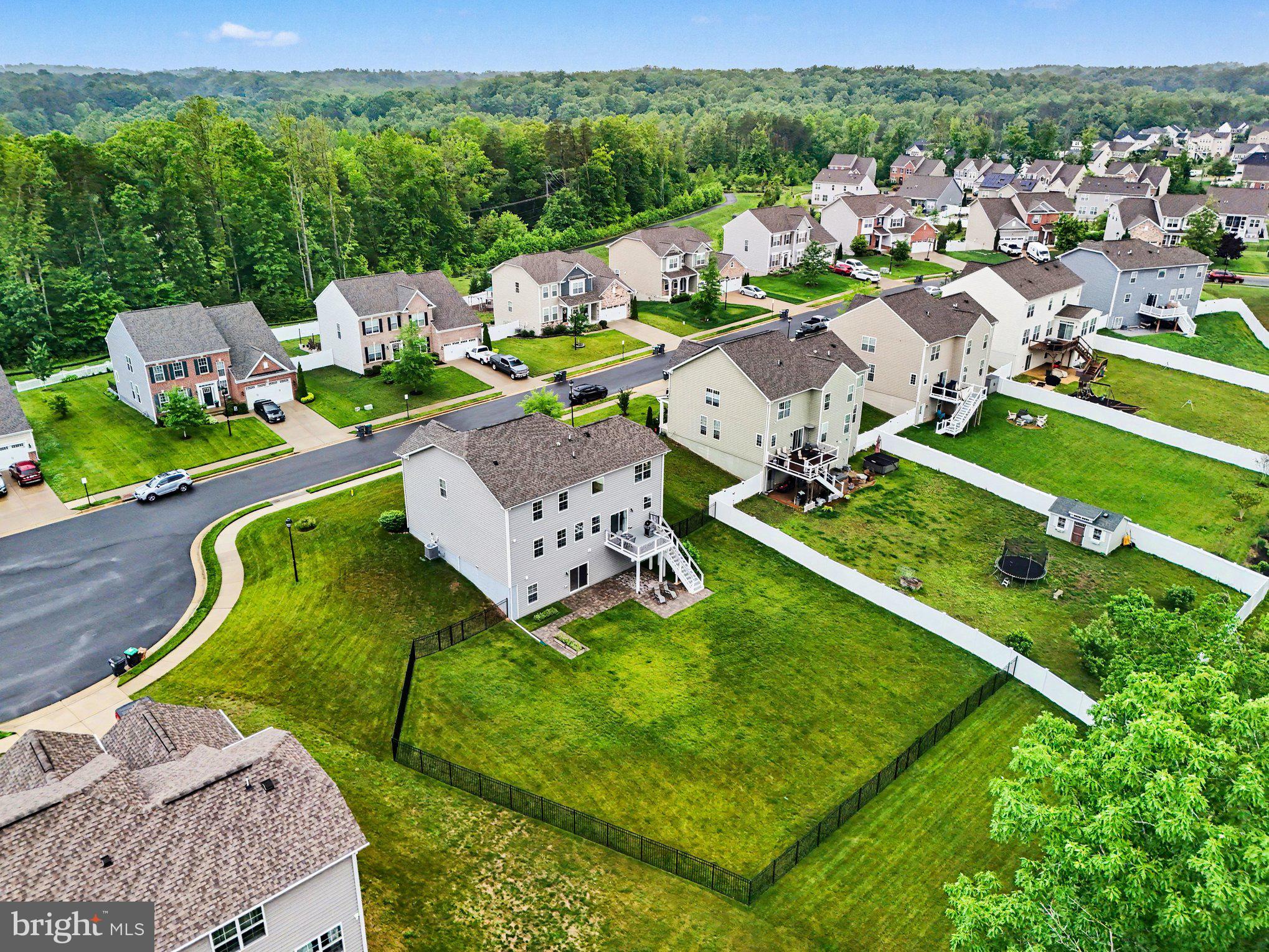 SHELTON WOODS - Residential