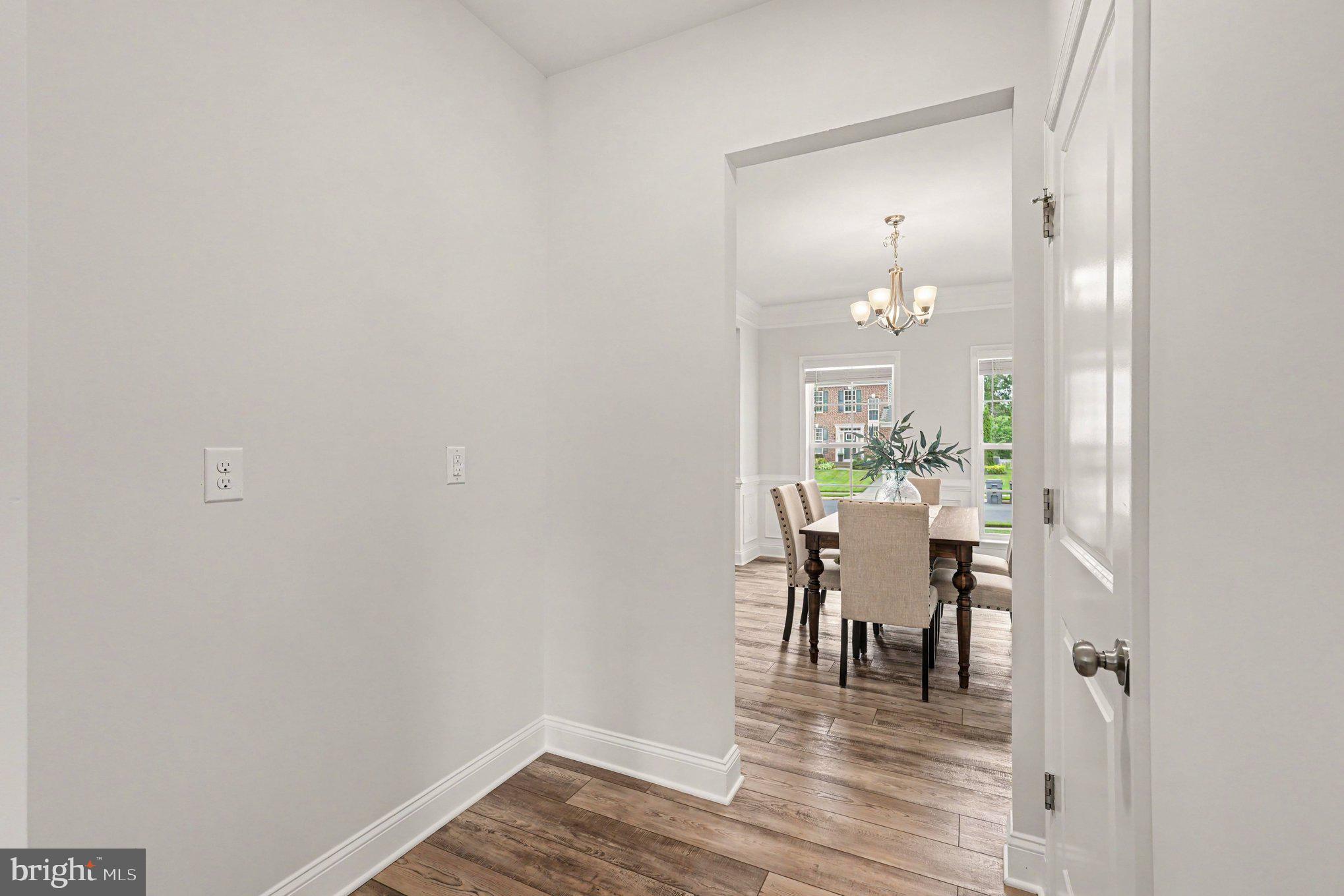 SHELTON WOODS - Residential