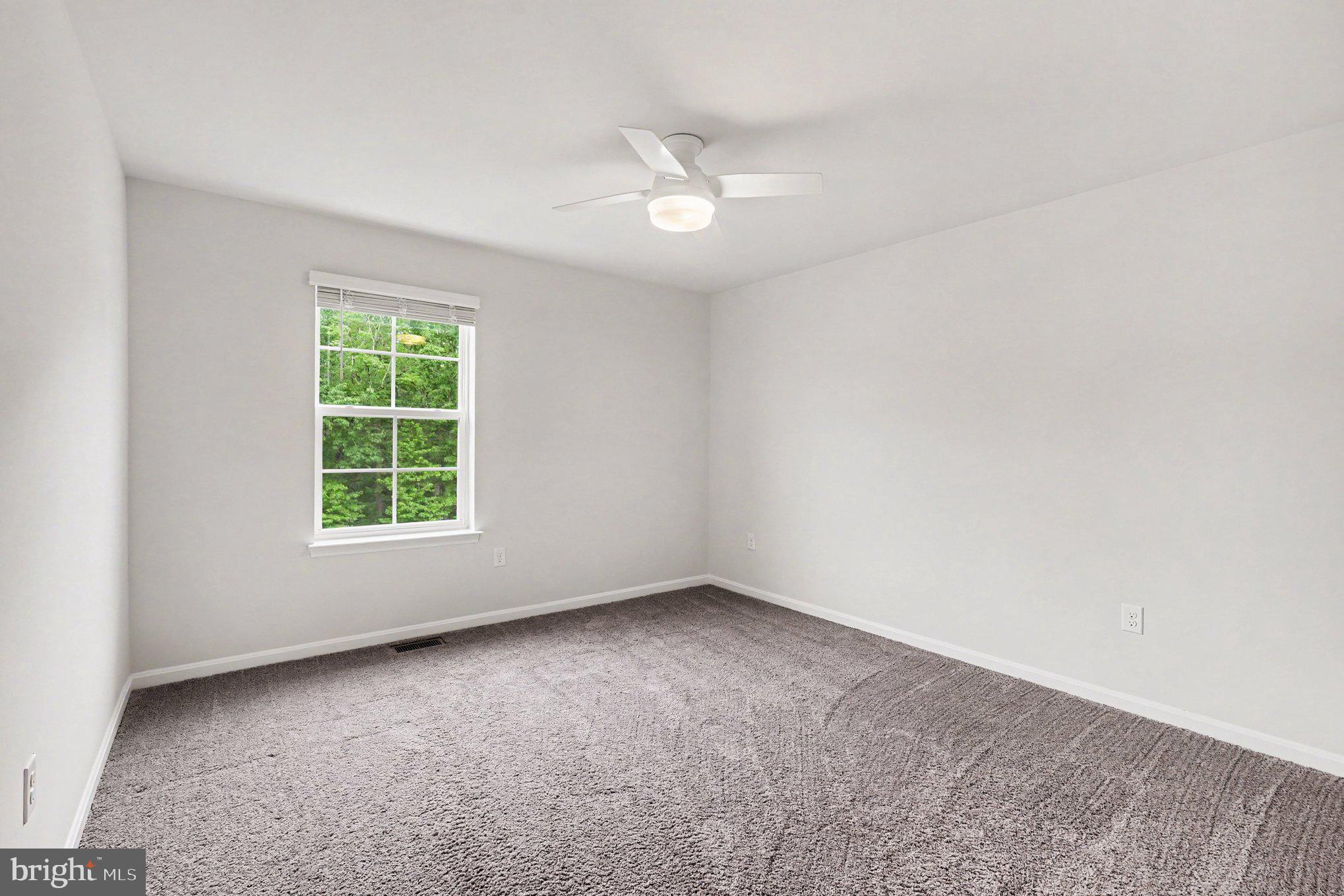 SHELTON WOODS - Residential