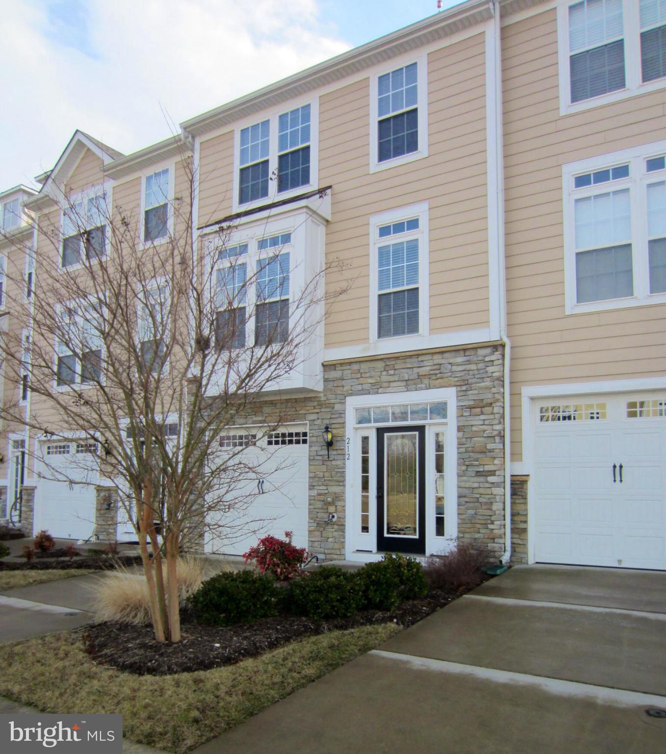 Lovely Water View Townhome, Like new condition, Built in 2008, 2,160 finshed sf, 3 level extension/Sunroom, Deck, Come enjoy the water, Bring your boat and lease a slip, Buy a Jetski, Many upgrades incl speakers, lighting, ceramic tile. 2 Master Bedrooms up, 1 Bedroom & Full BA on Lower level, One car garage, 12 mo to 36 mo lease, Pets case by case. Avail June 1, Enjoy.