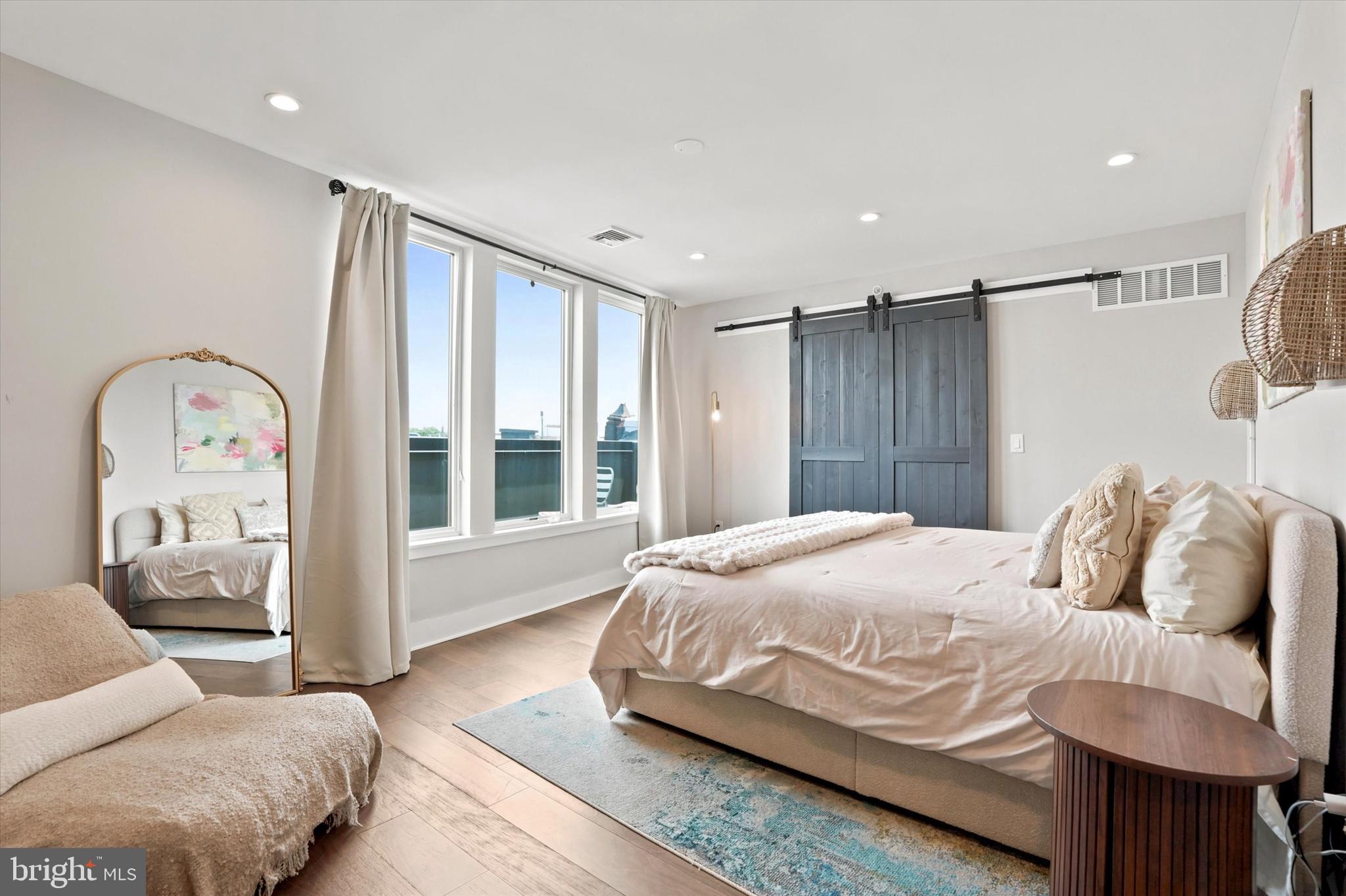 BELLA VISTA - Residential