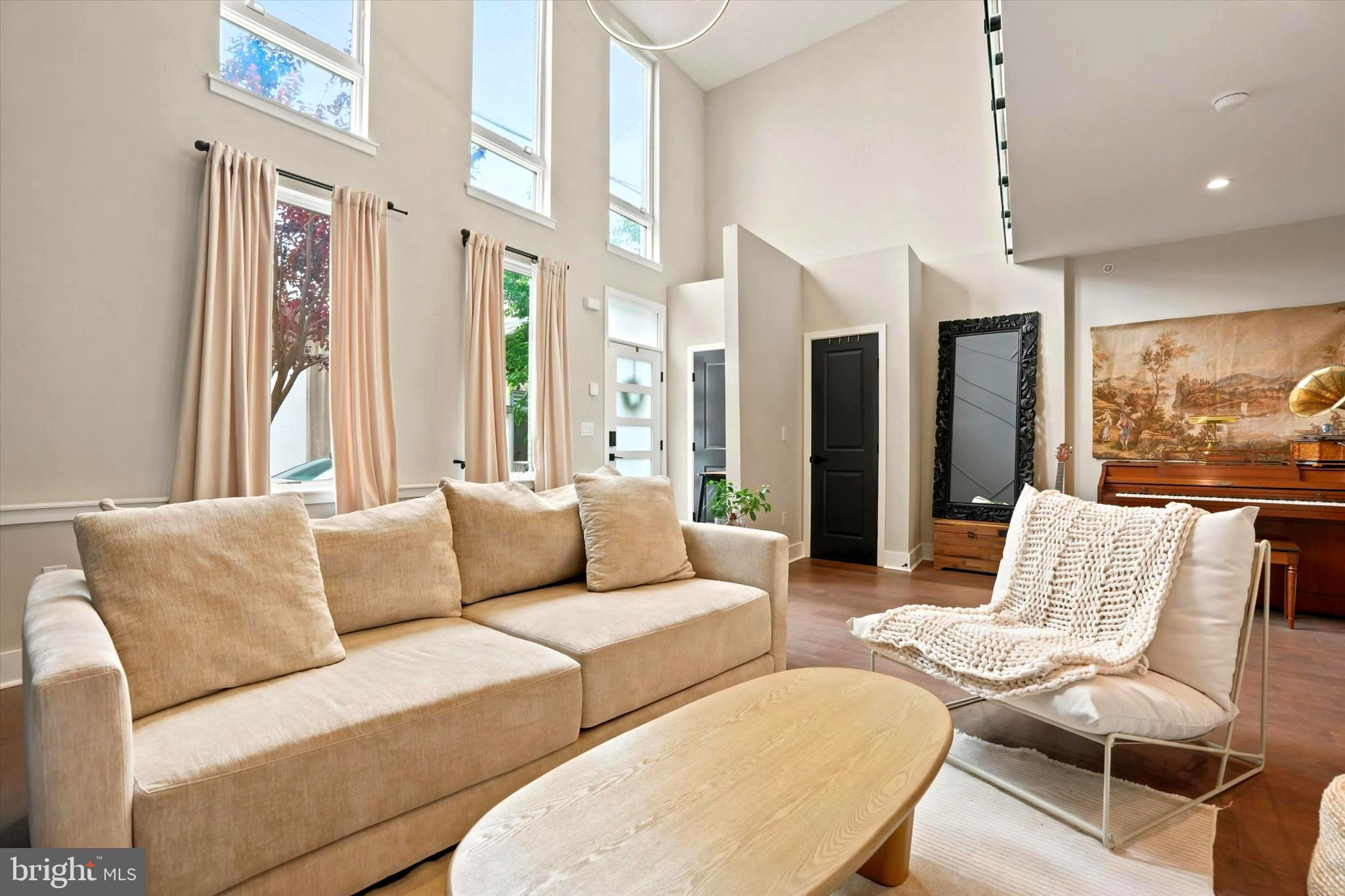 BELLA VISTA - Residential