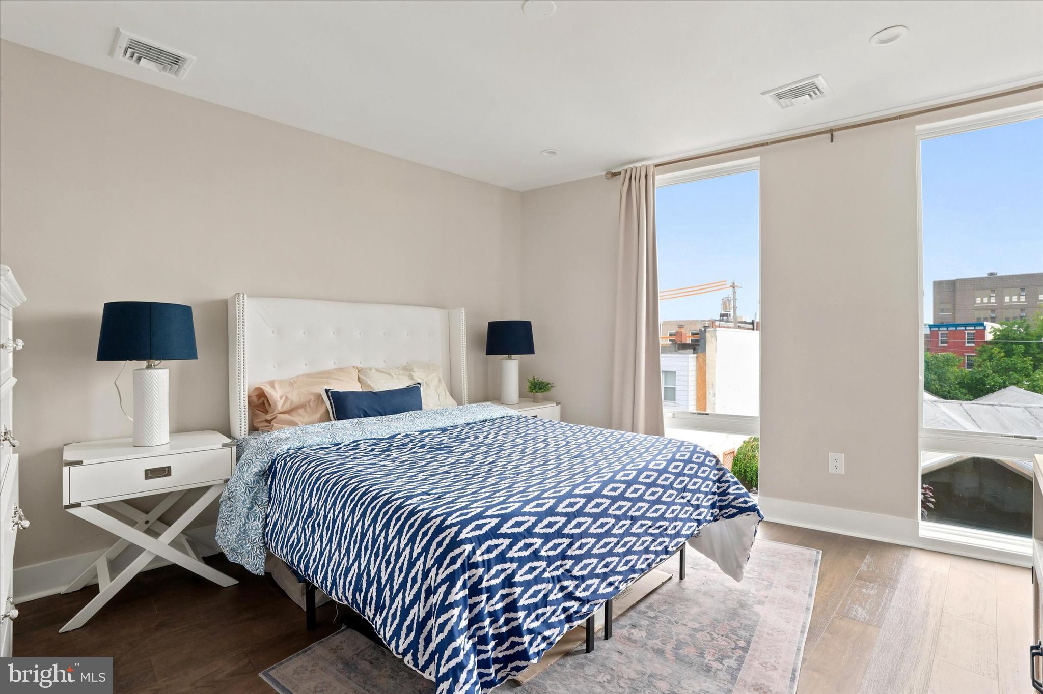 BELLA VISTA - Residential