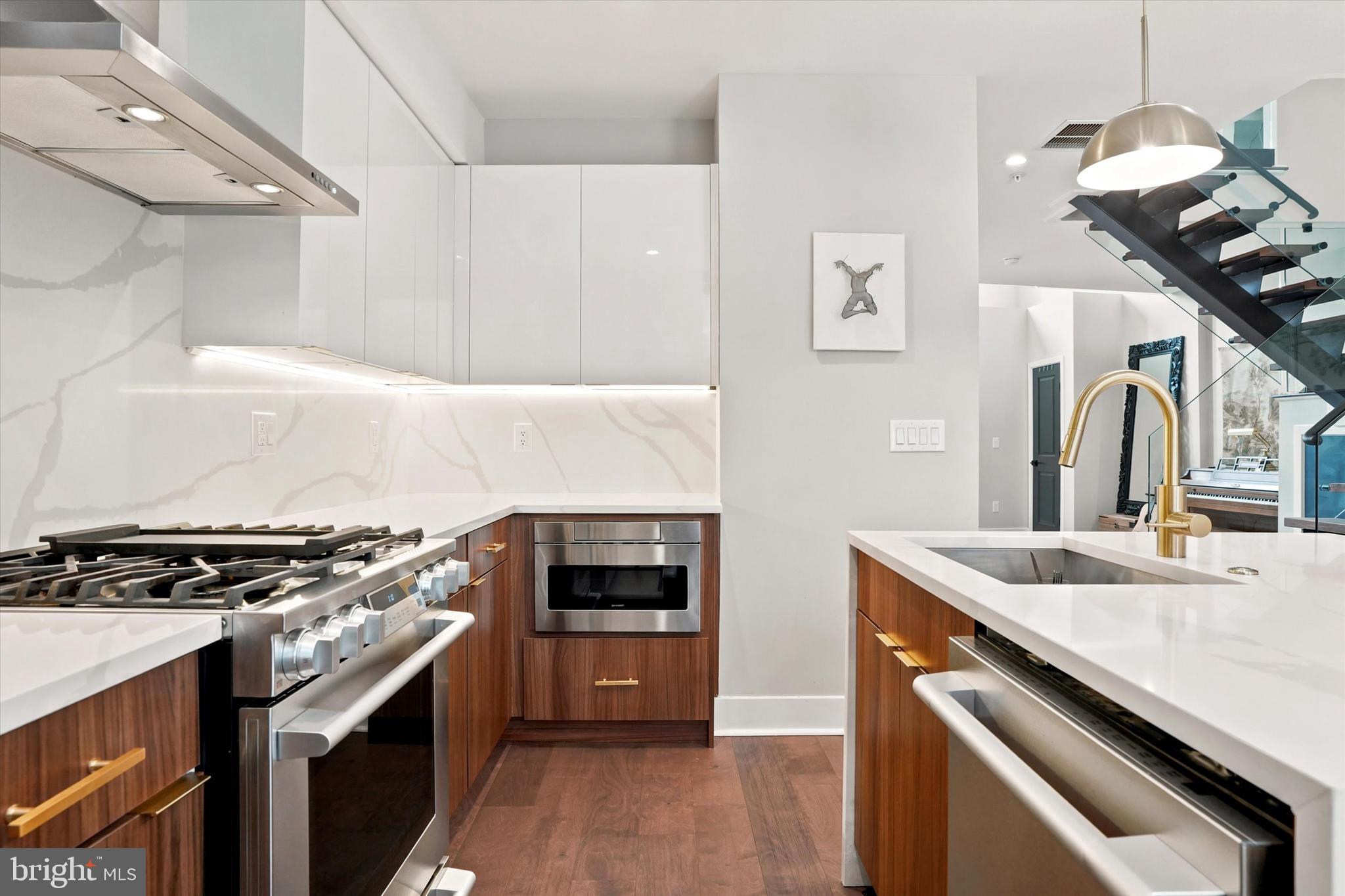 BELLA VISTA - Residential