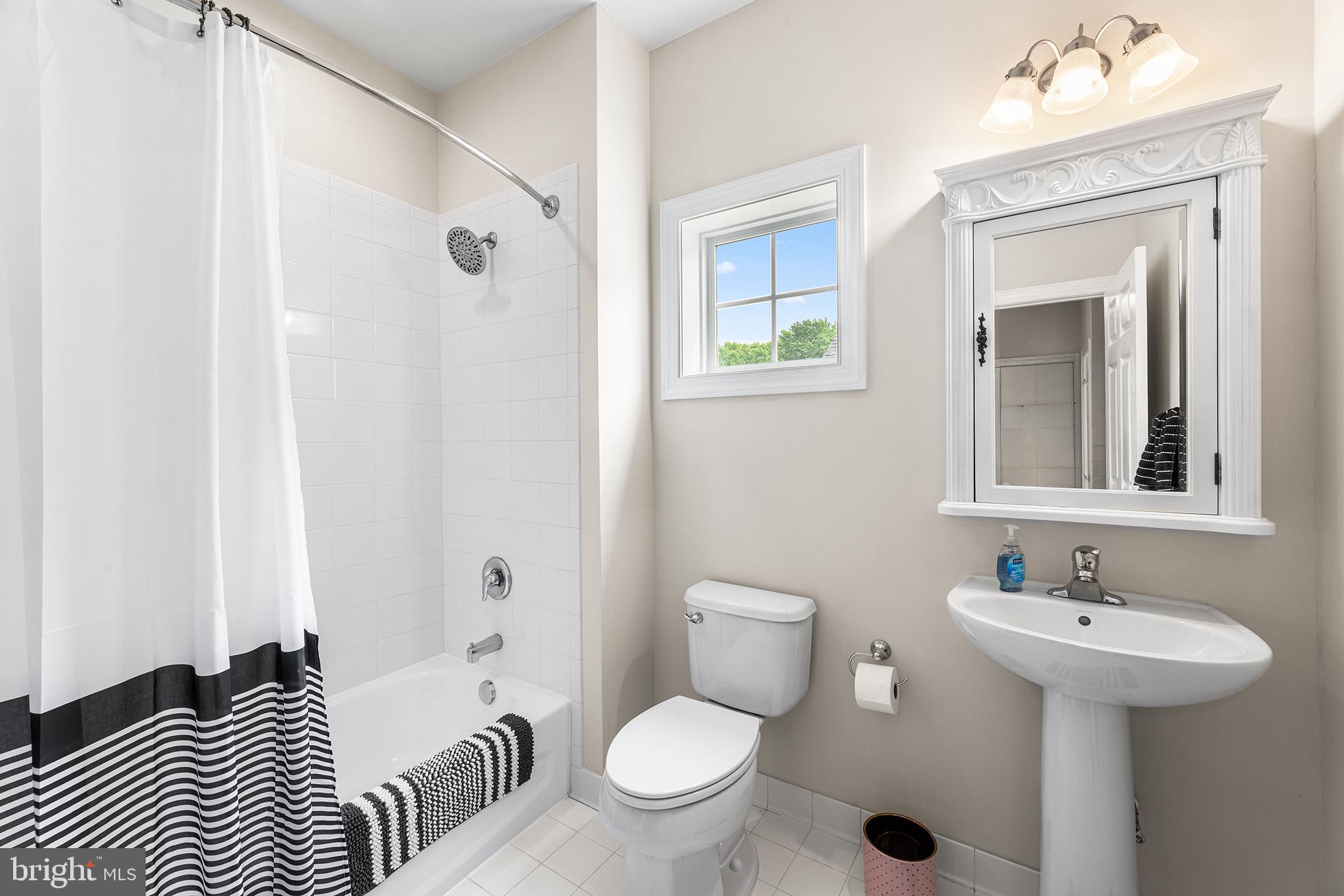 GIBSONS GRANT - Residential