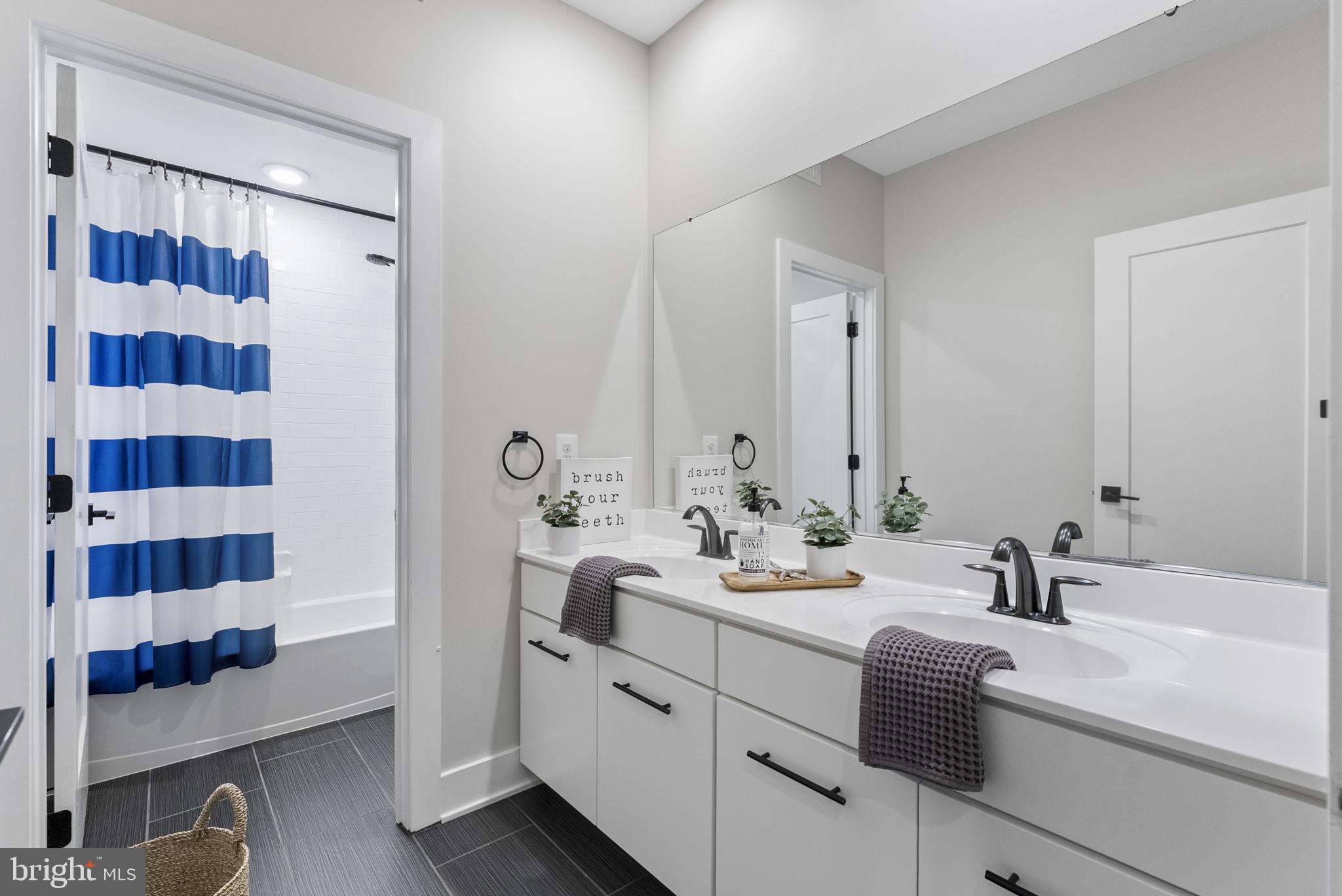 BRAMBLETON - Residential