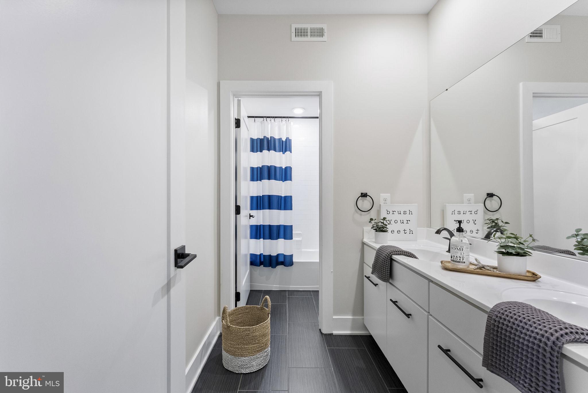 BRAMBLETON - Residential