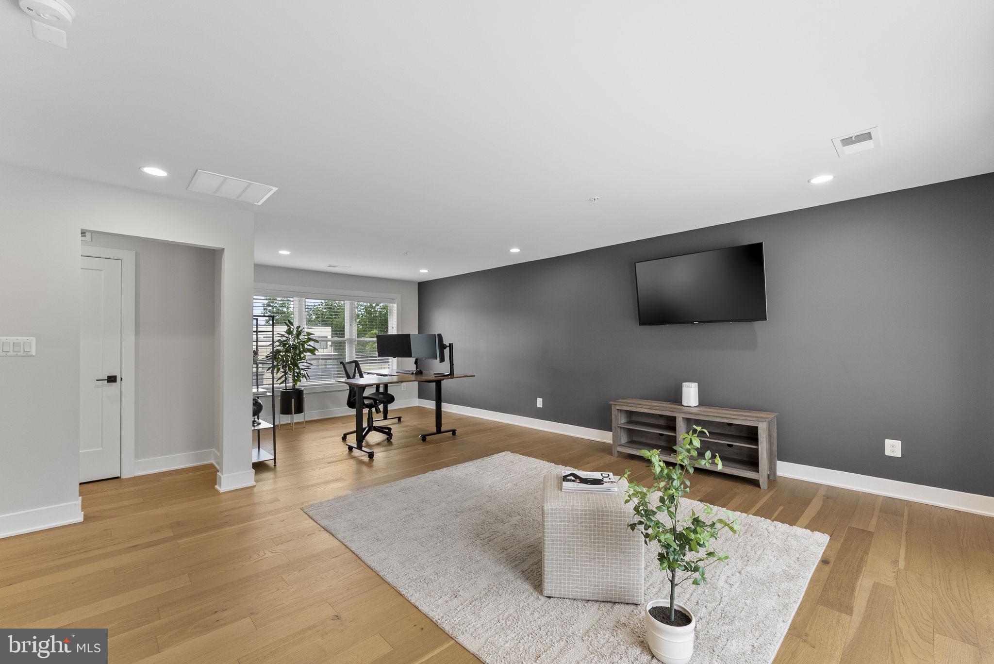 BRAMBLETON - Residential