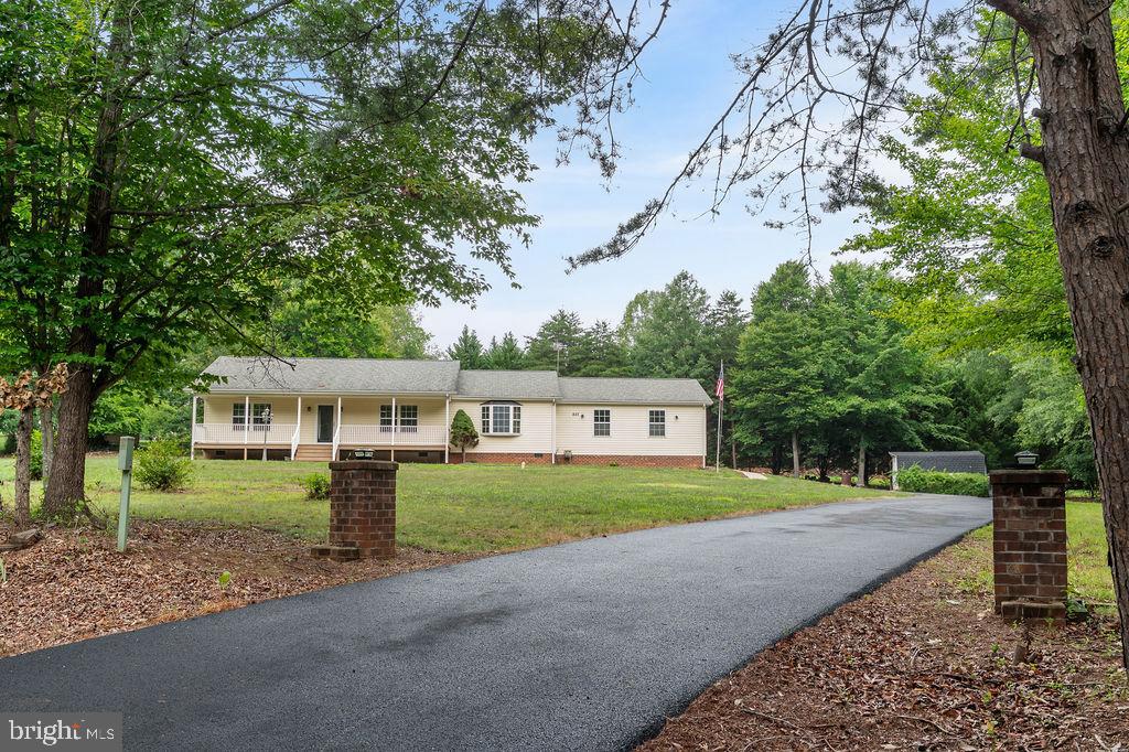 TALL PINES - Residential