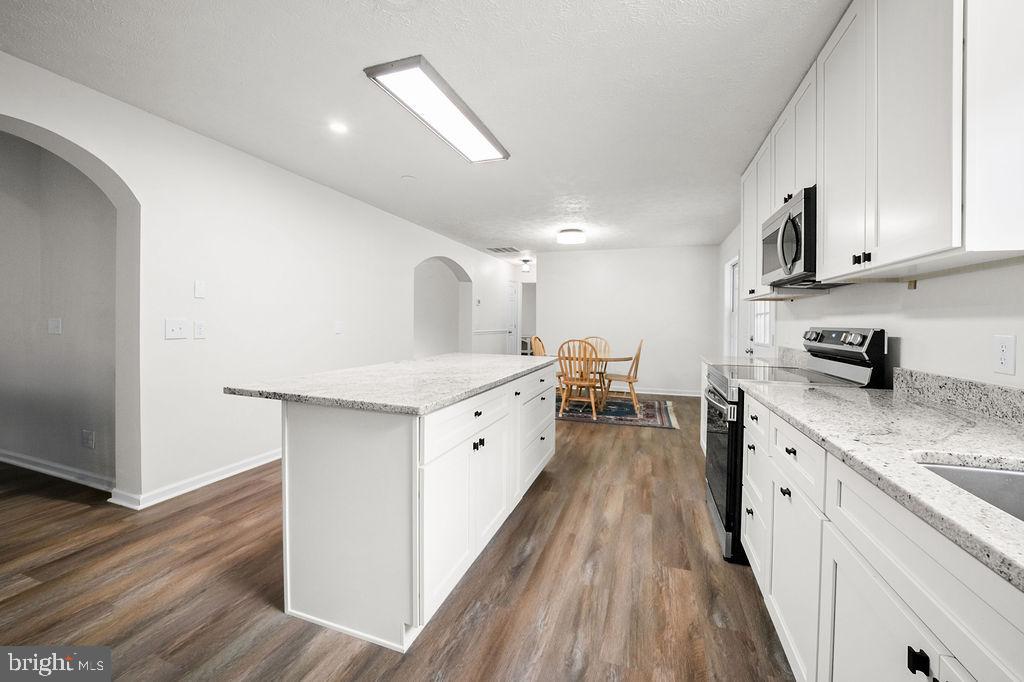 TALL PINES - Residential