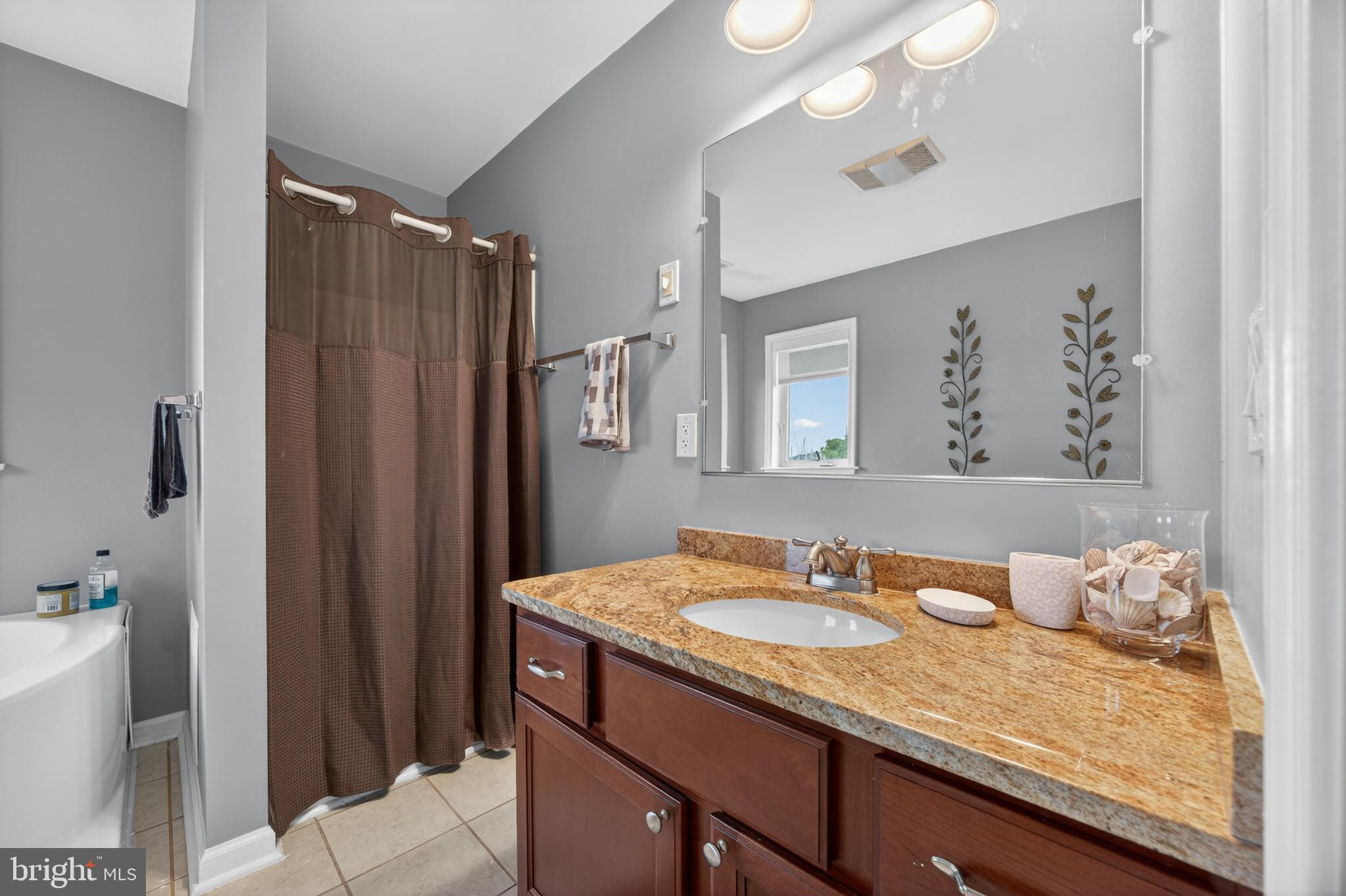SELBY ON THE BAY - Residential