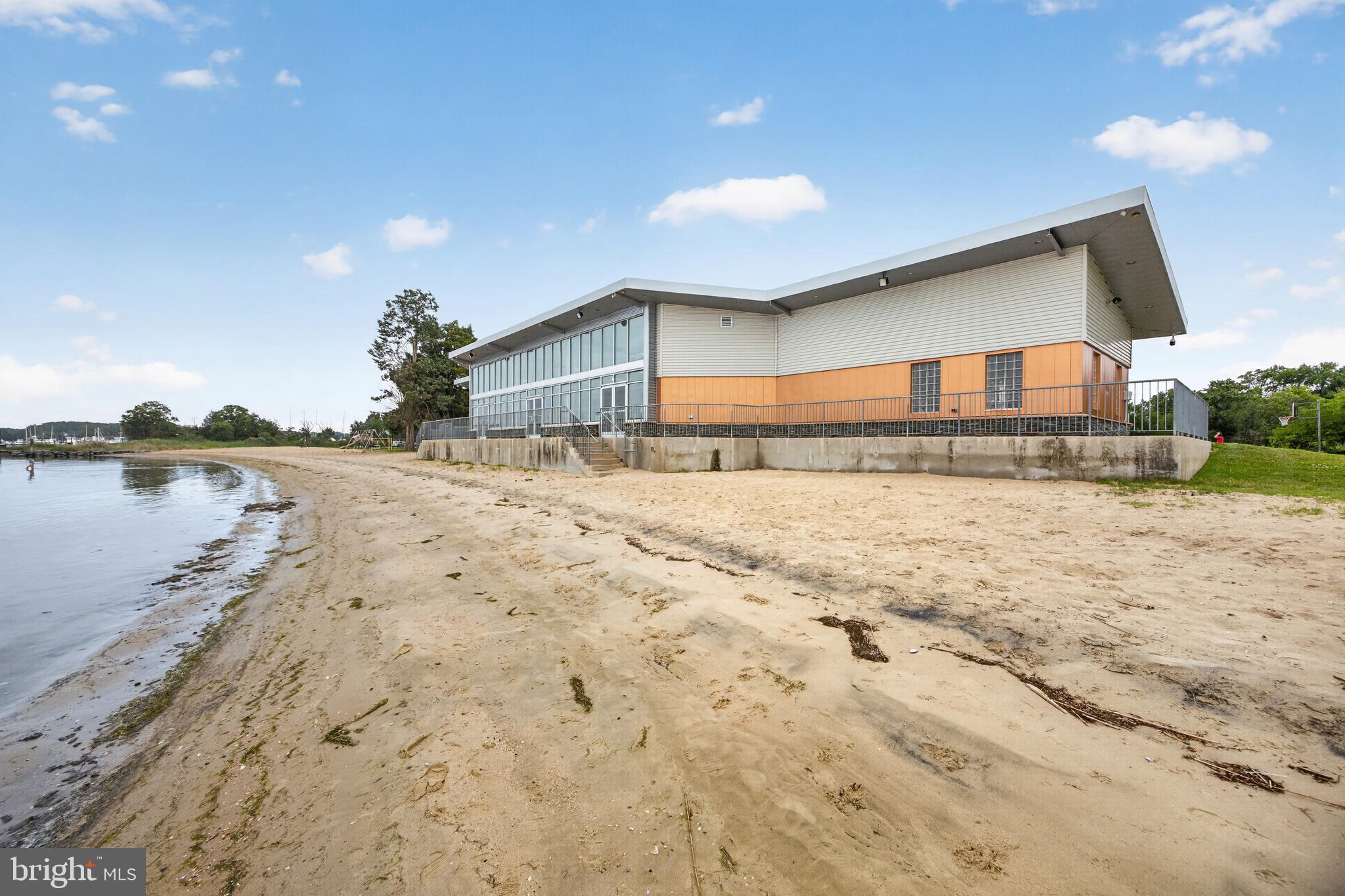 SELBY ON THE BAY - Residential