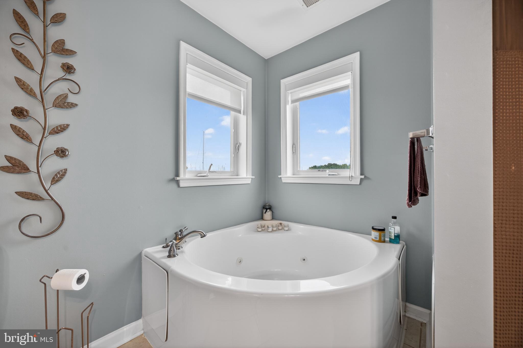 SELBY ON THE BAY - Residential