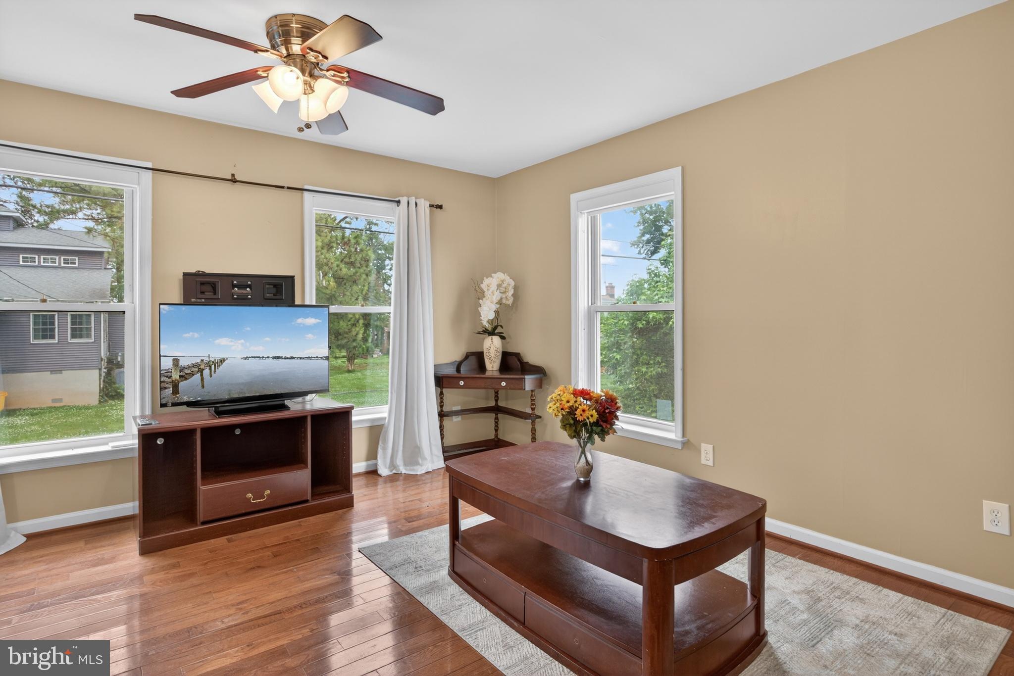 SELBY ON THE BAY - Residential