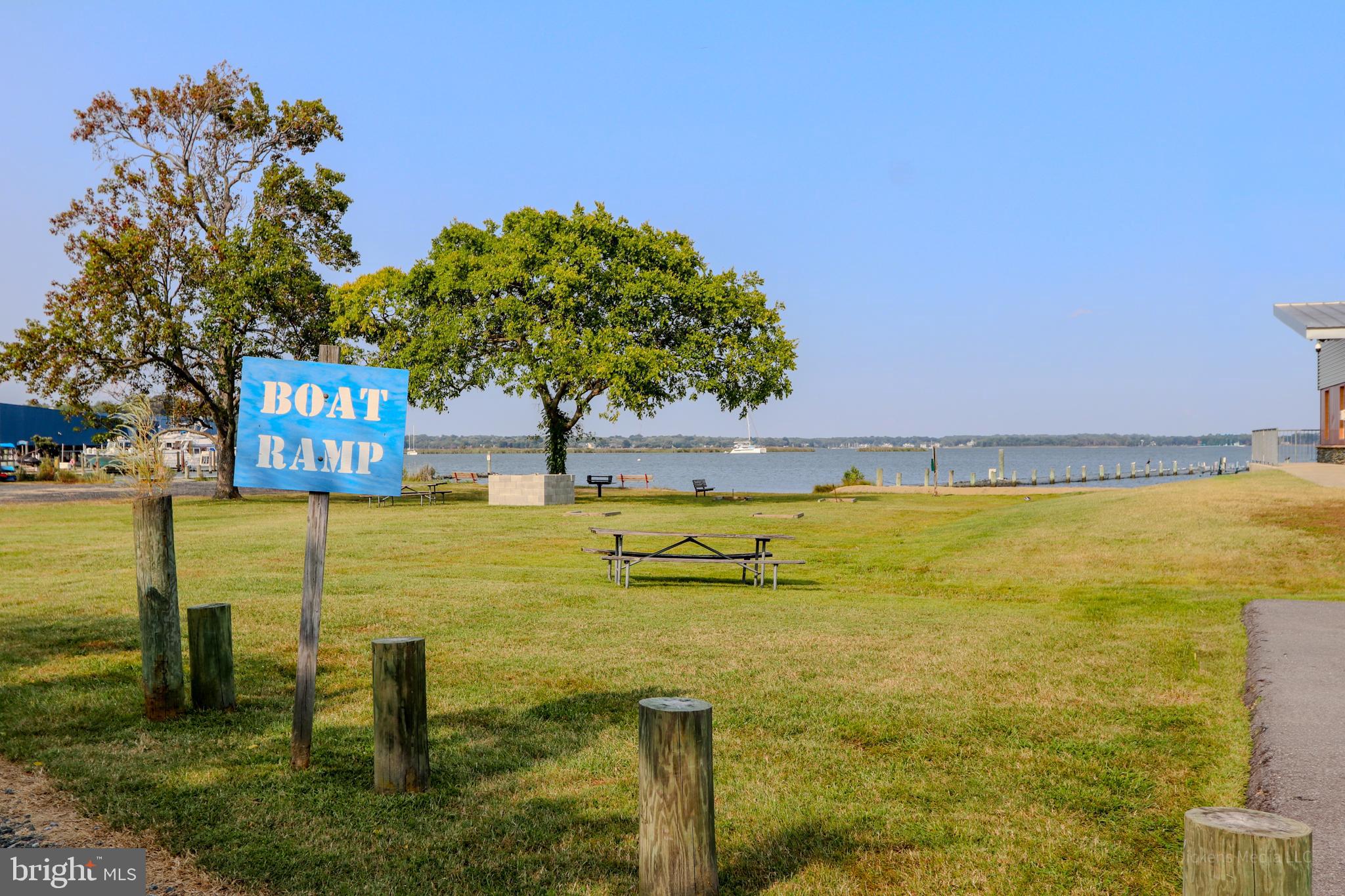 SELBY ON THE BAY - Residential