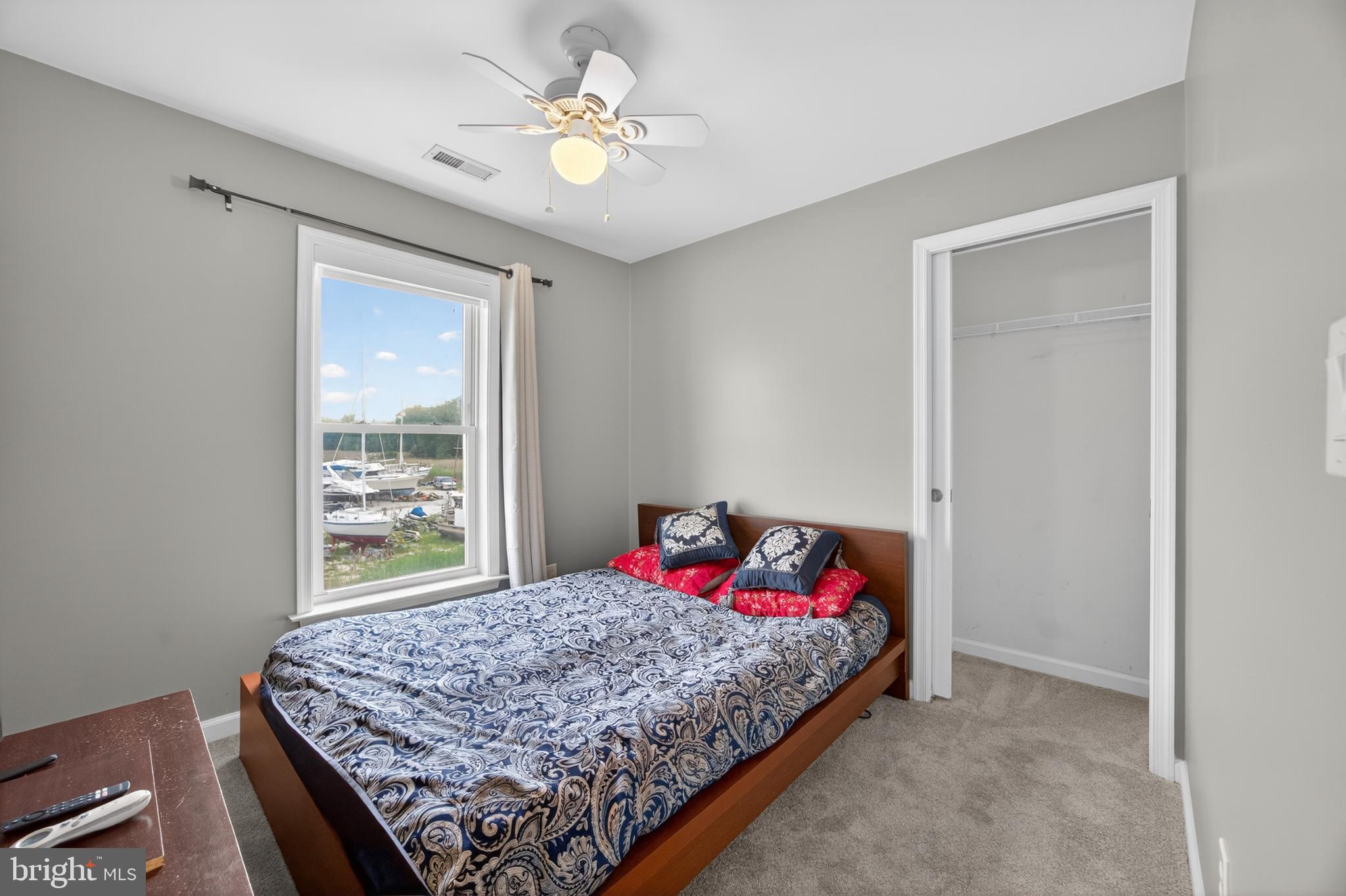 SELBY ON THE BAY - Residential
