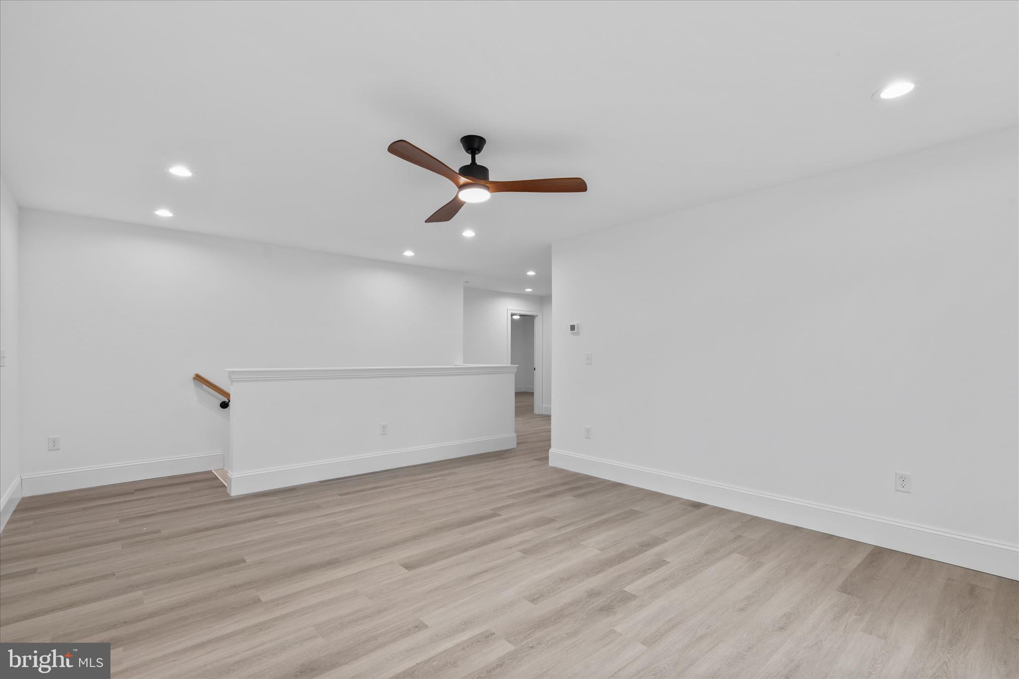 BAY OAKS - Residential