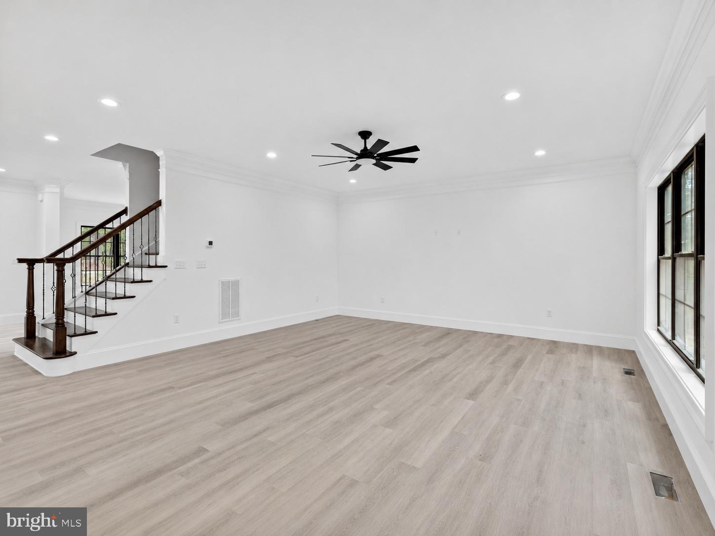 BAY OAKS - Residential