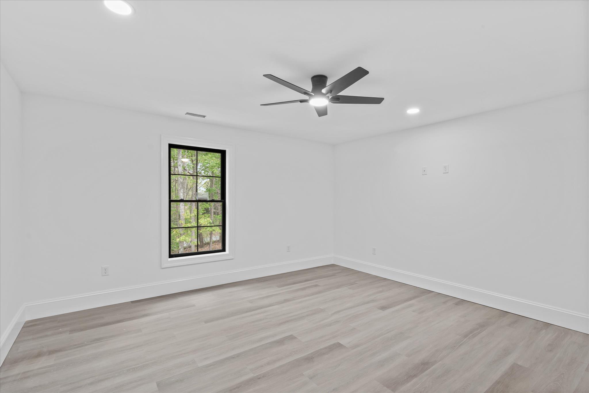 BAY OAKS - Residential