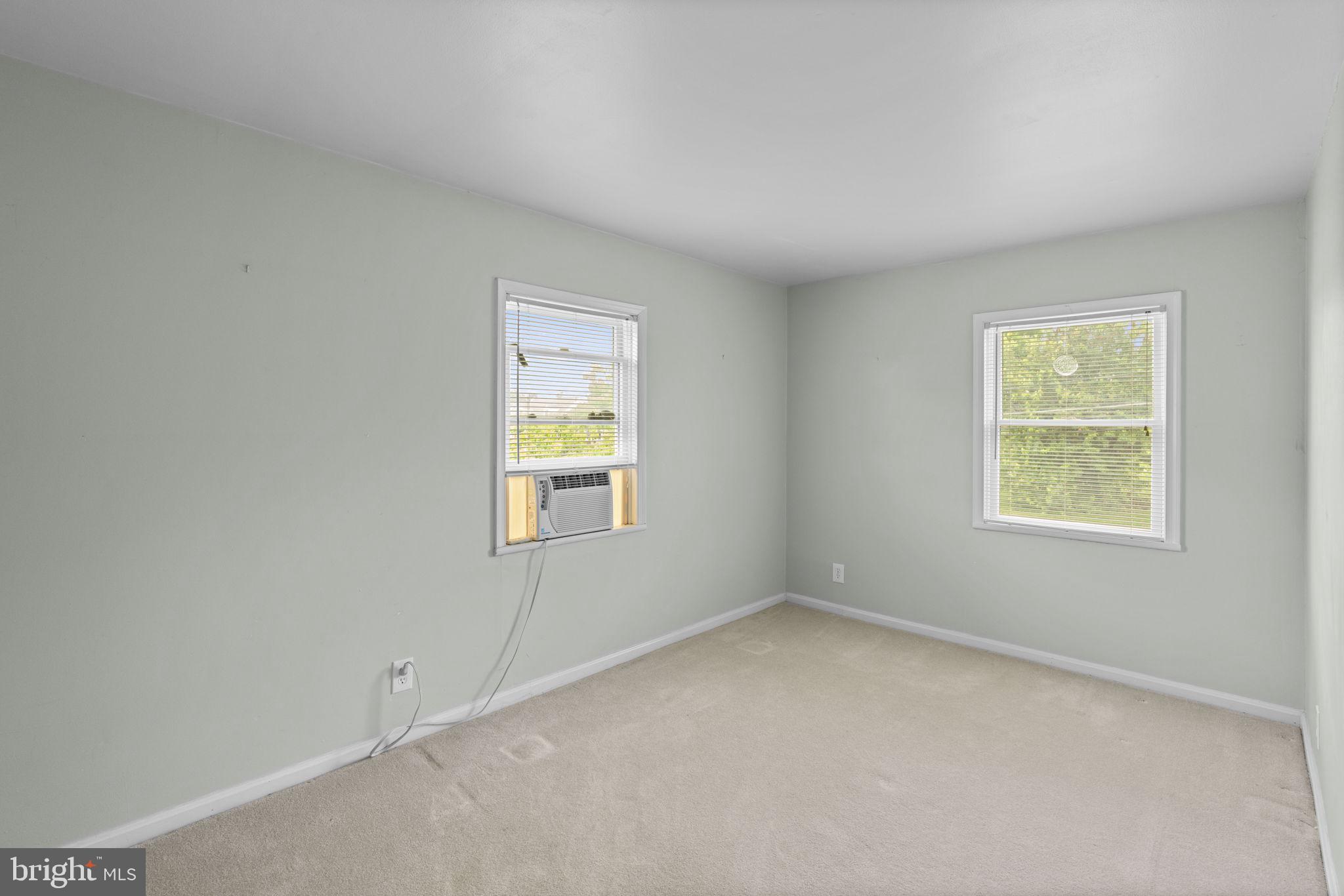 LYNDHURST POINT - Residential