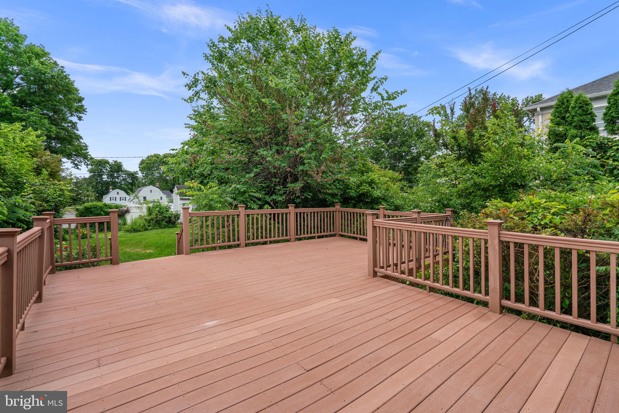 LYNDHURST POINT - Residential