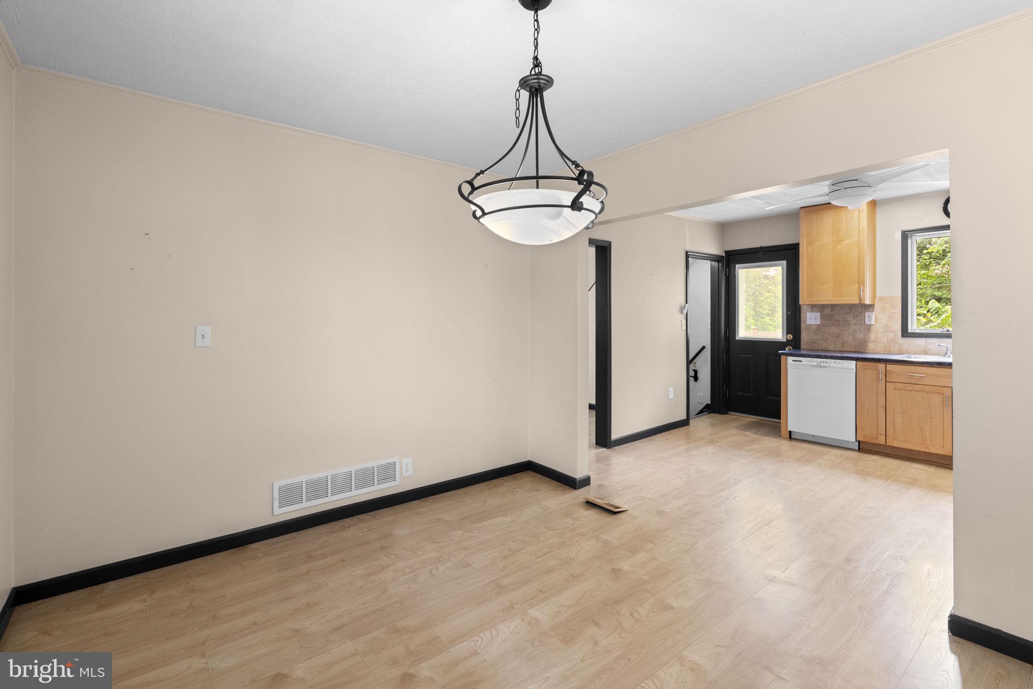 LYNDHURST POINT - Residential