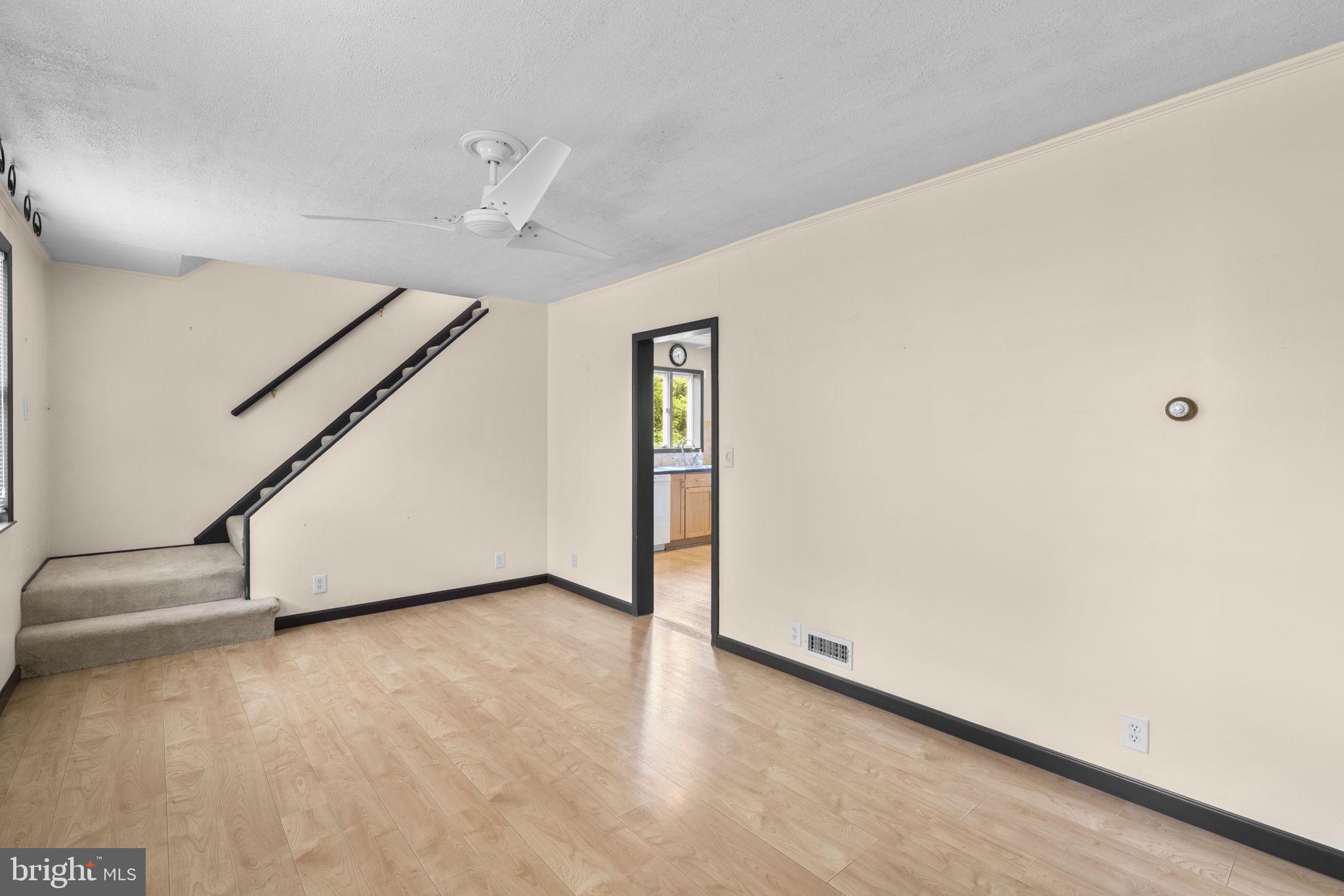 LYNDHURST POINT - Residential