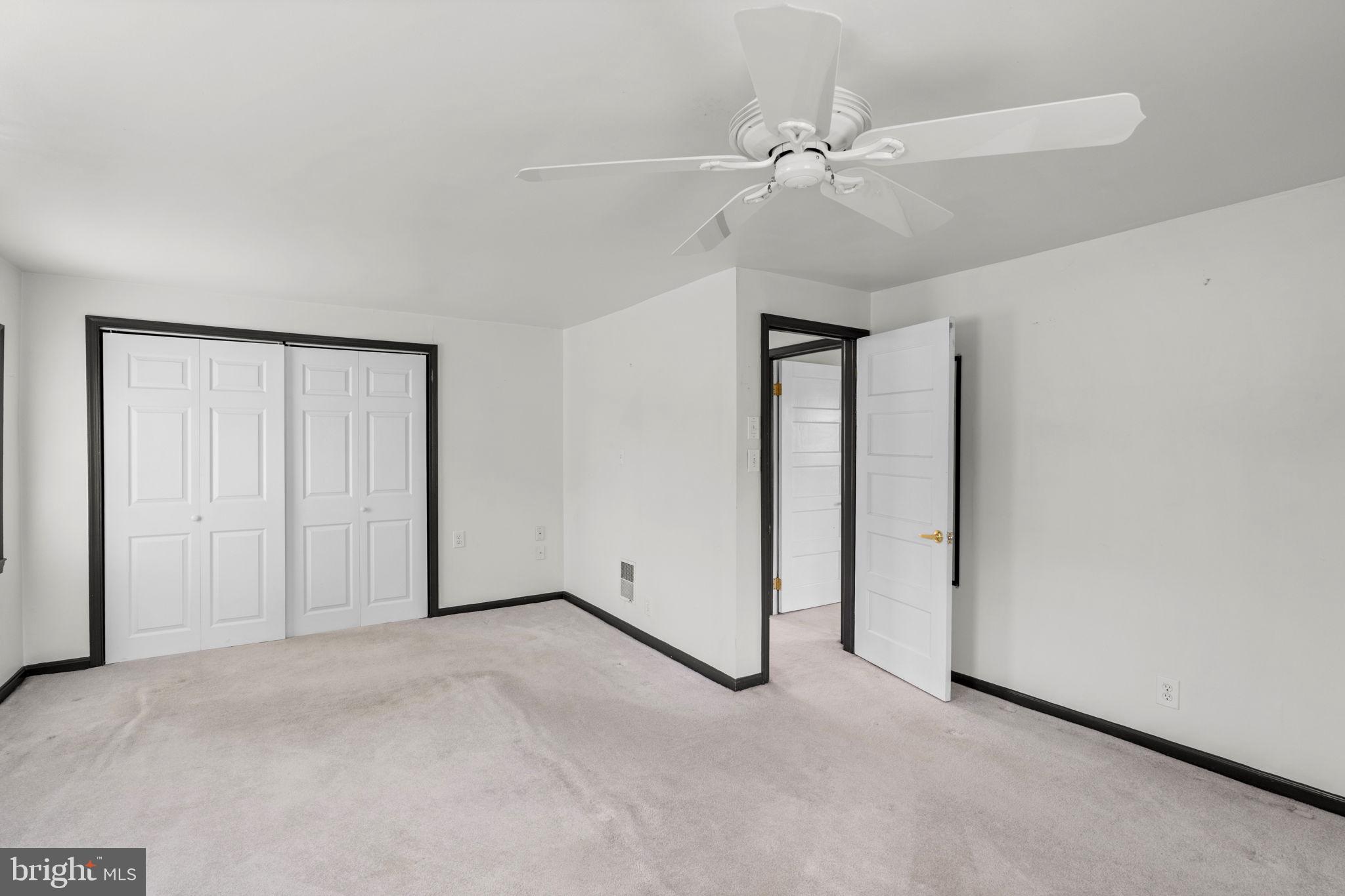 LYNDHURST POINT - Residential