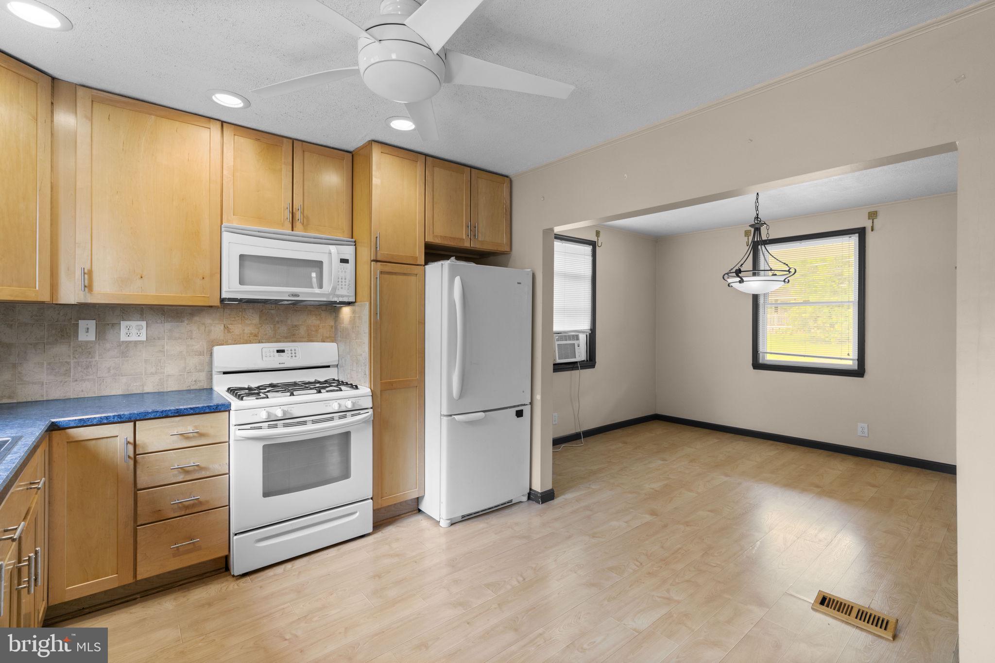 LYNDHURST POINT - Residential