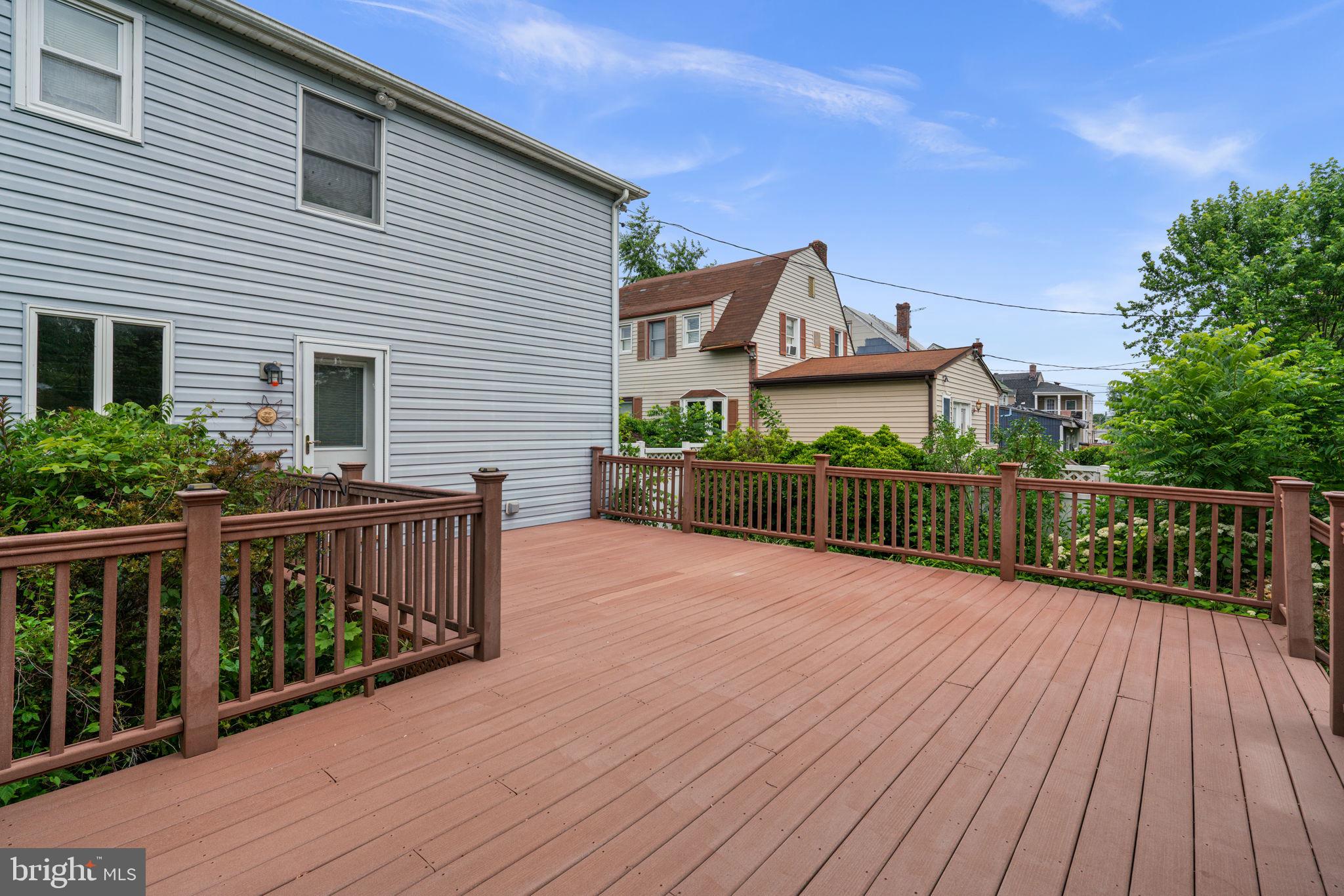 LYNDHURST POINT - Residential