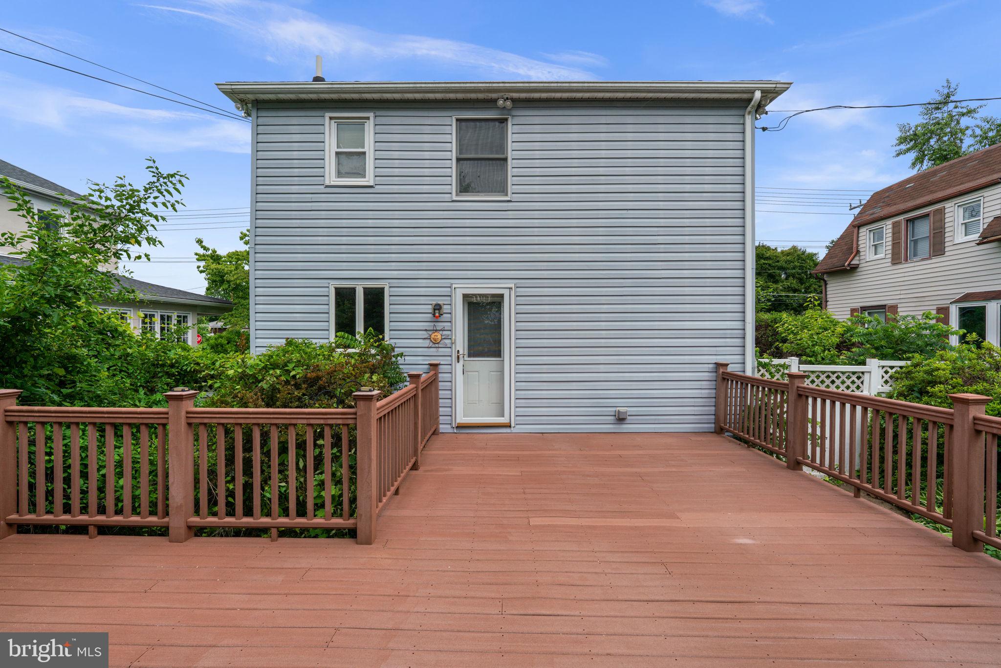 LYNDHURST POINT - Residential