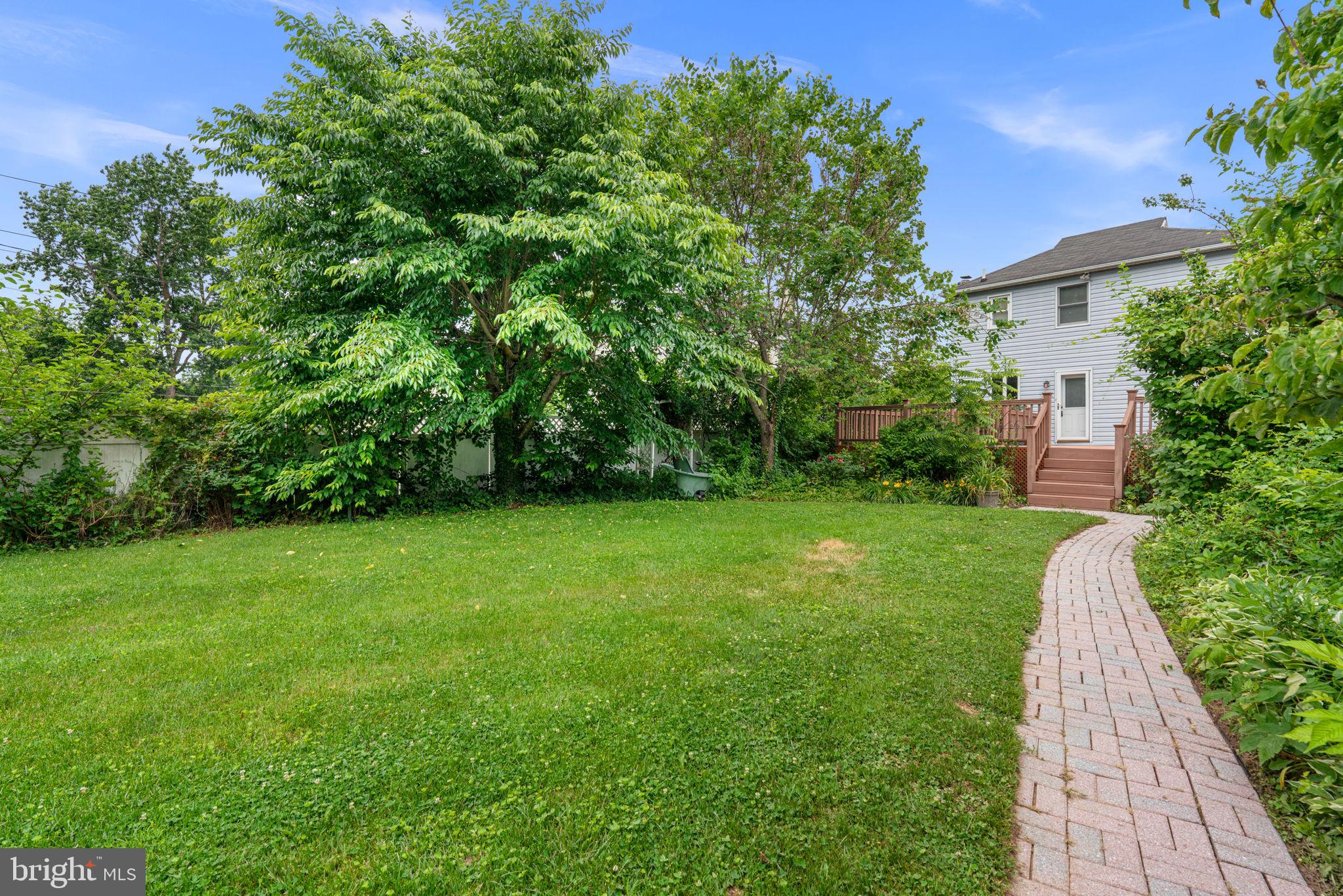 LYNDHURST POINT - Residential
