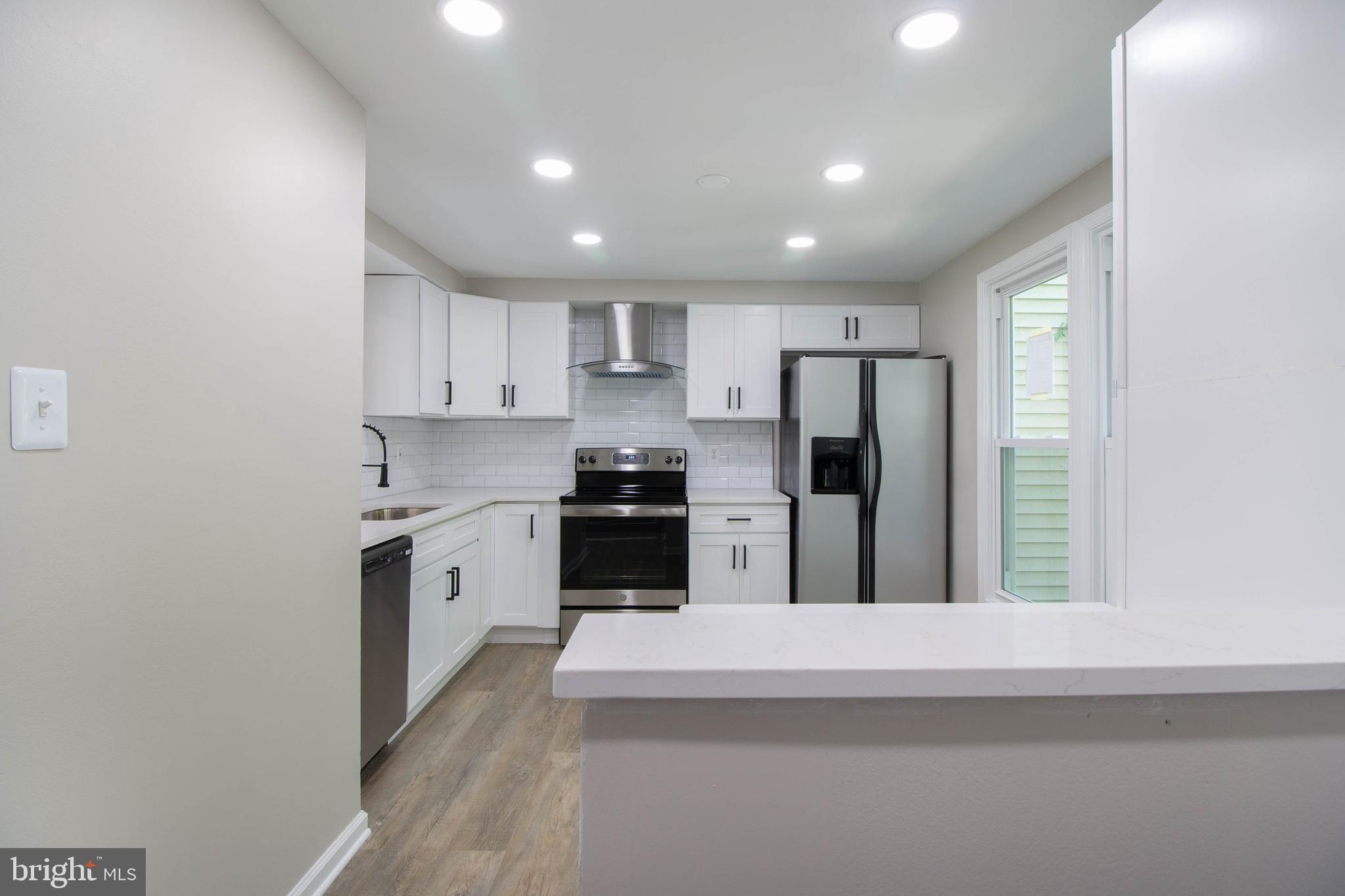 POHICK VILLAGE - Residential Lease