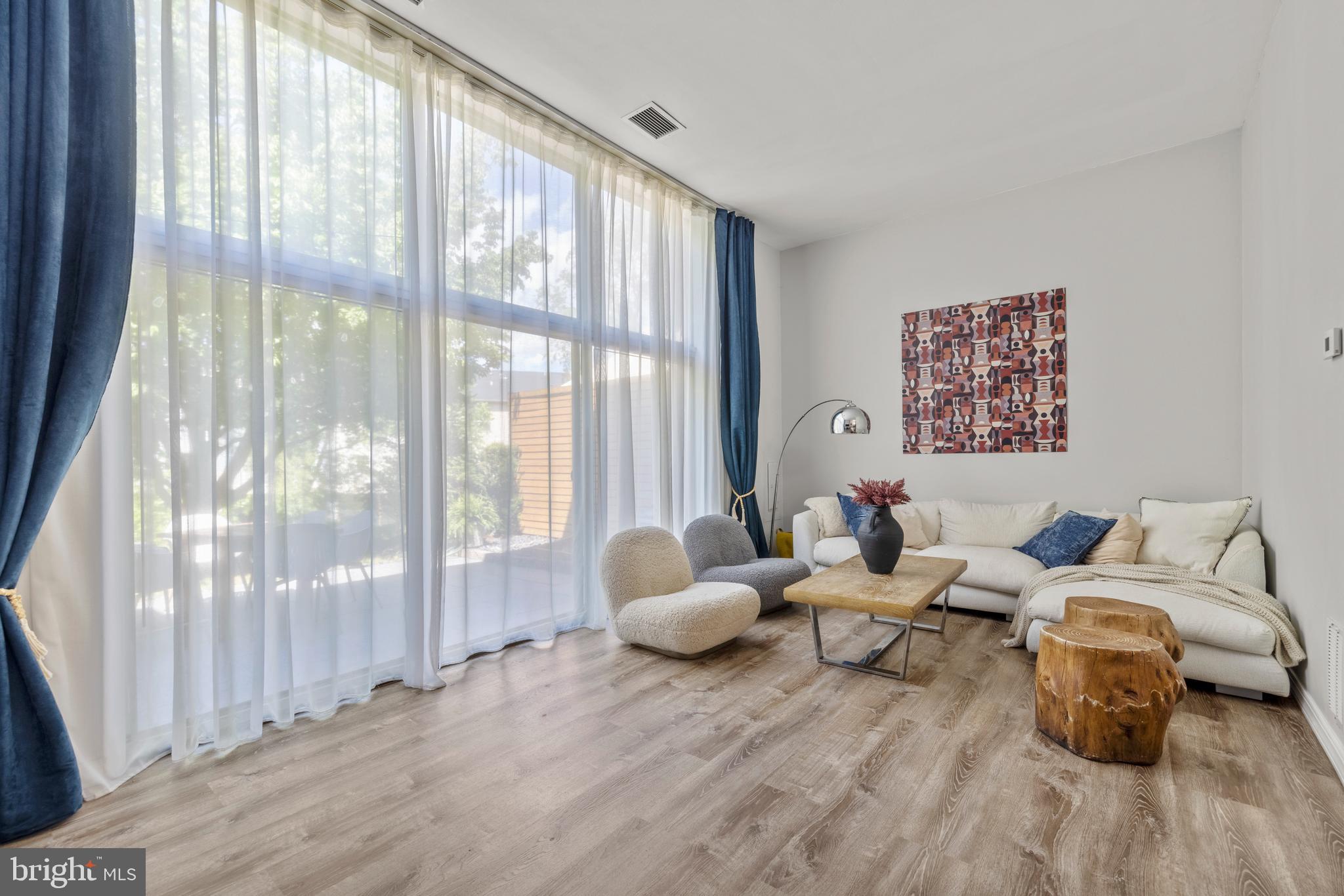 THOMAS CHOICE - Residential