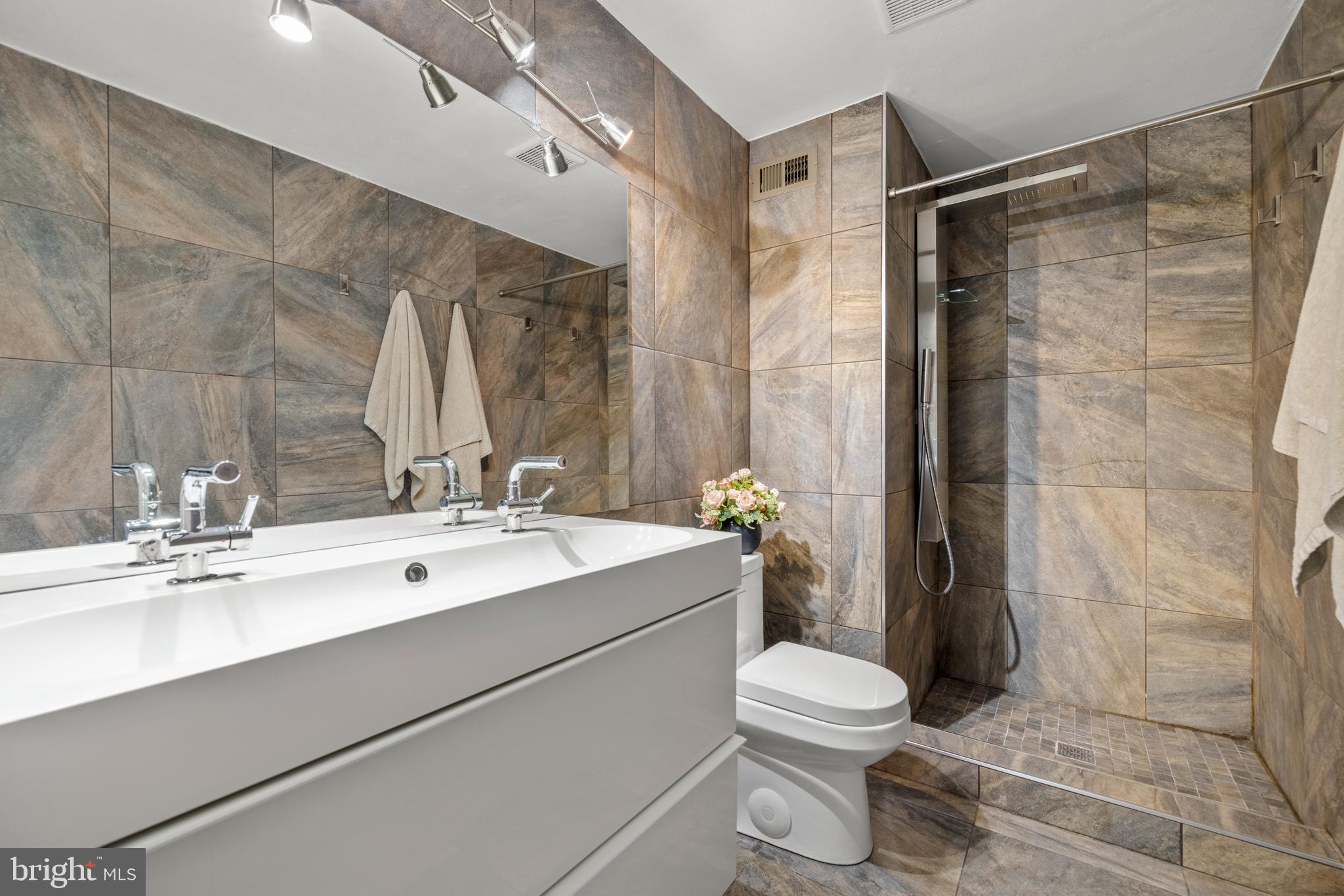 THOMAS CHOICE - Residential