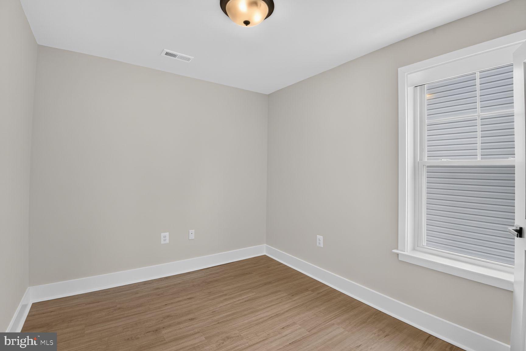 WOODSIDE GLEN - Residential
