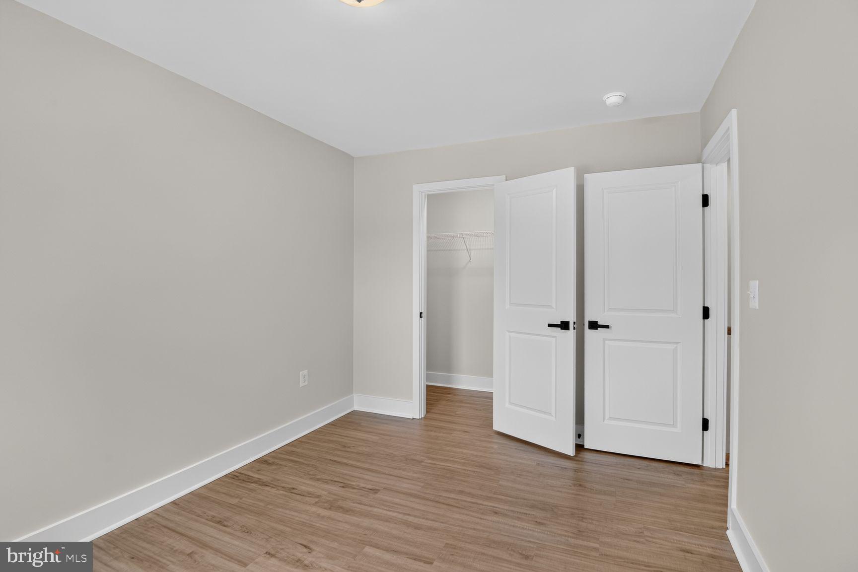 WOODSIDE GLEN - Residential