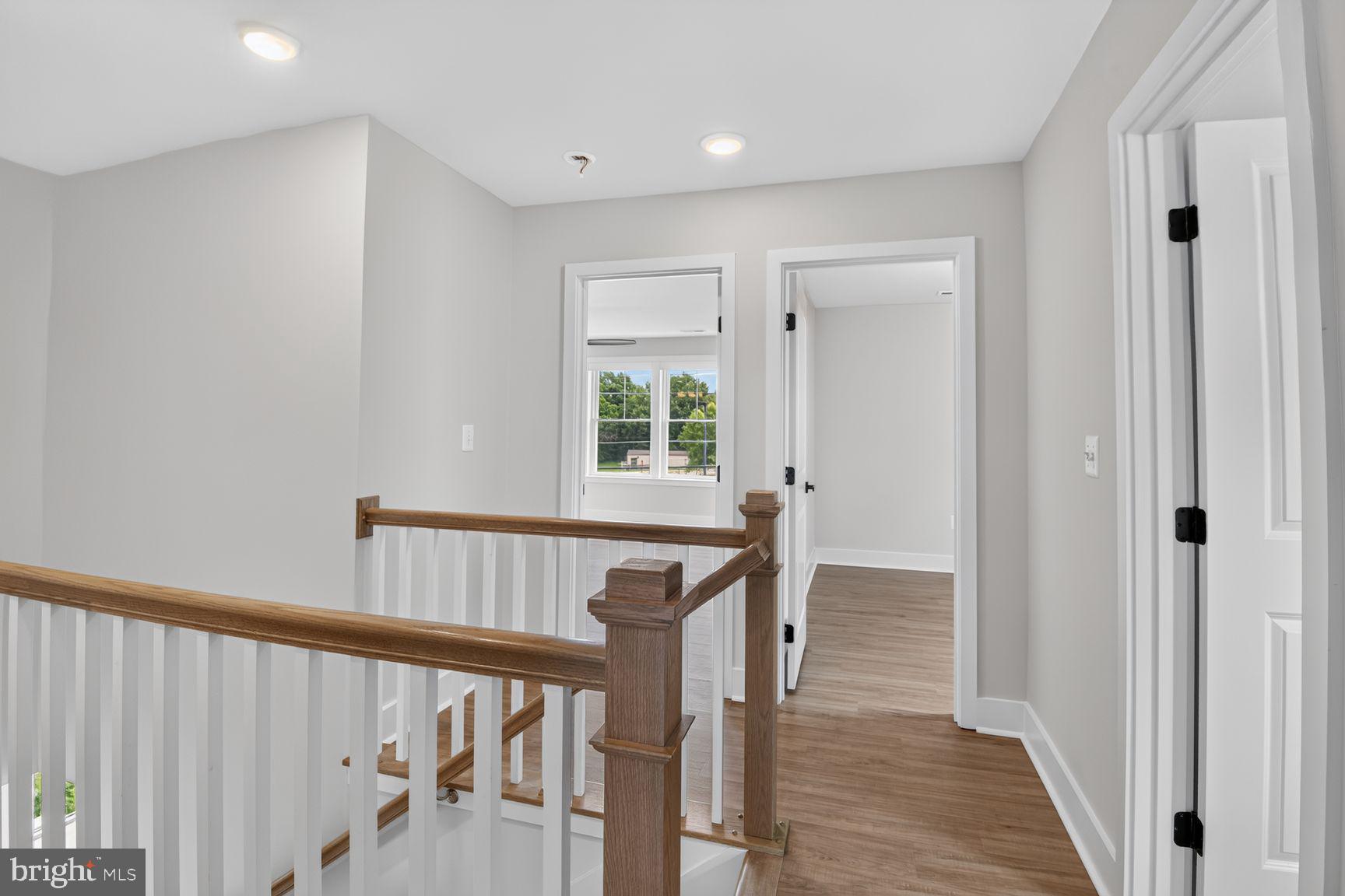WOODSIDE GLEN - Residential