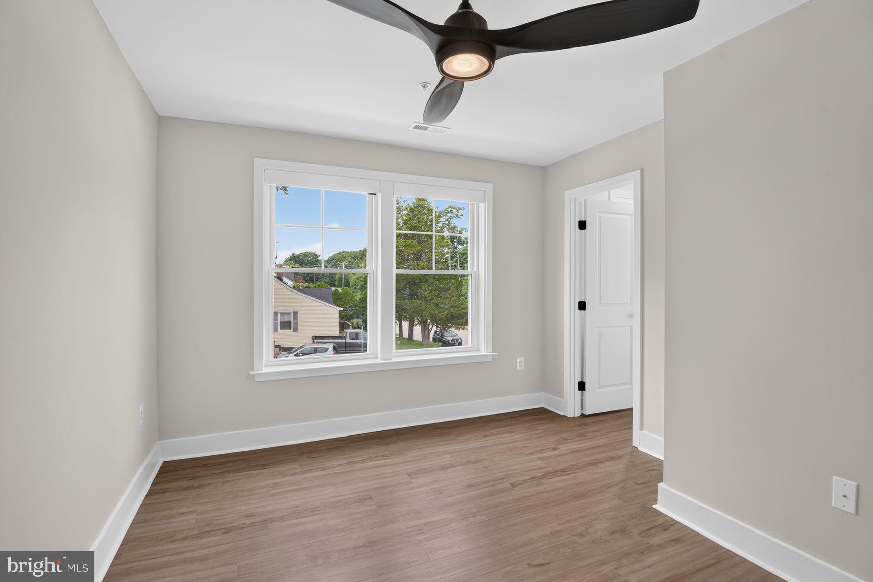 WOODSIDE GLEN - Residential