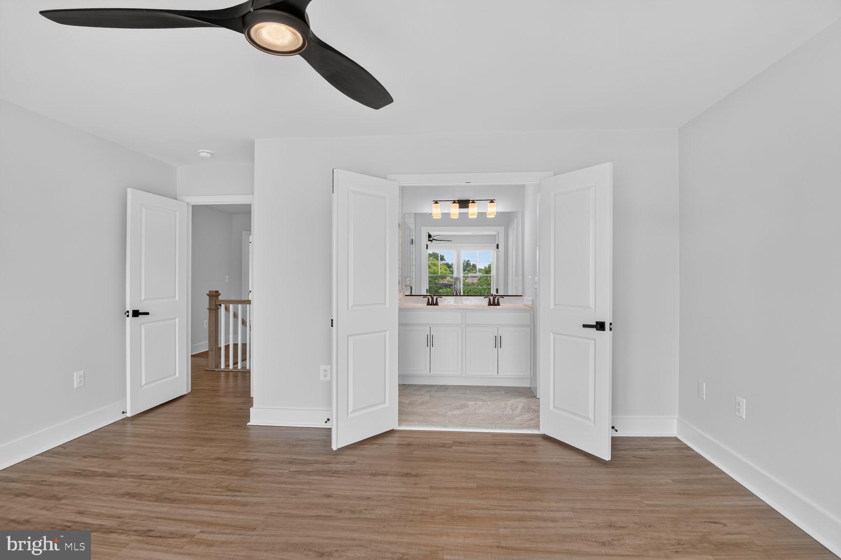 WOODSIDE GLEN - Residential